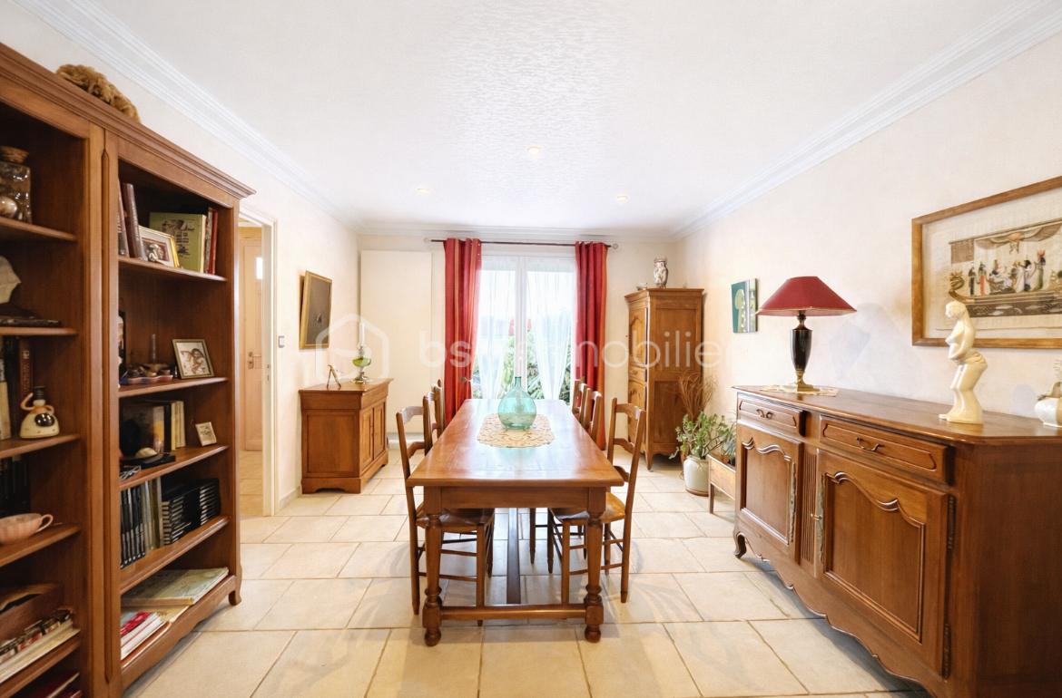 Maison traditionnelle de 107 m² - SALLE A MANGER.jpg