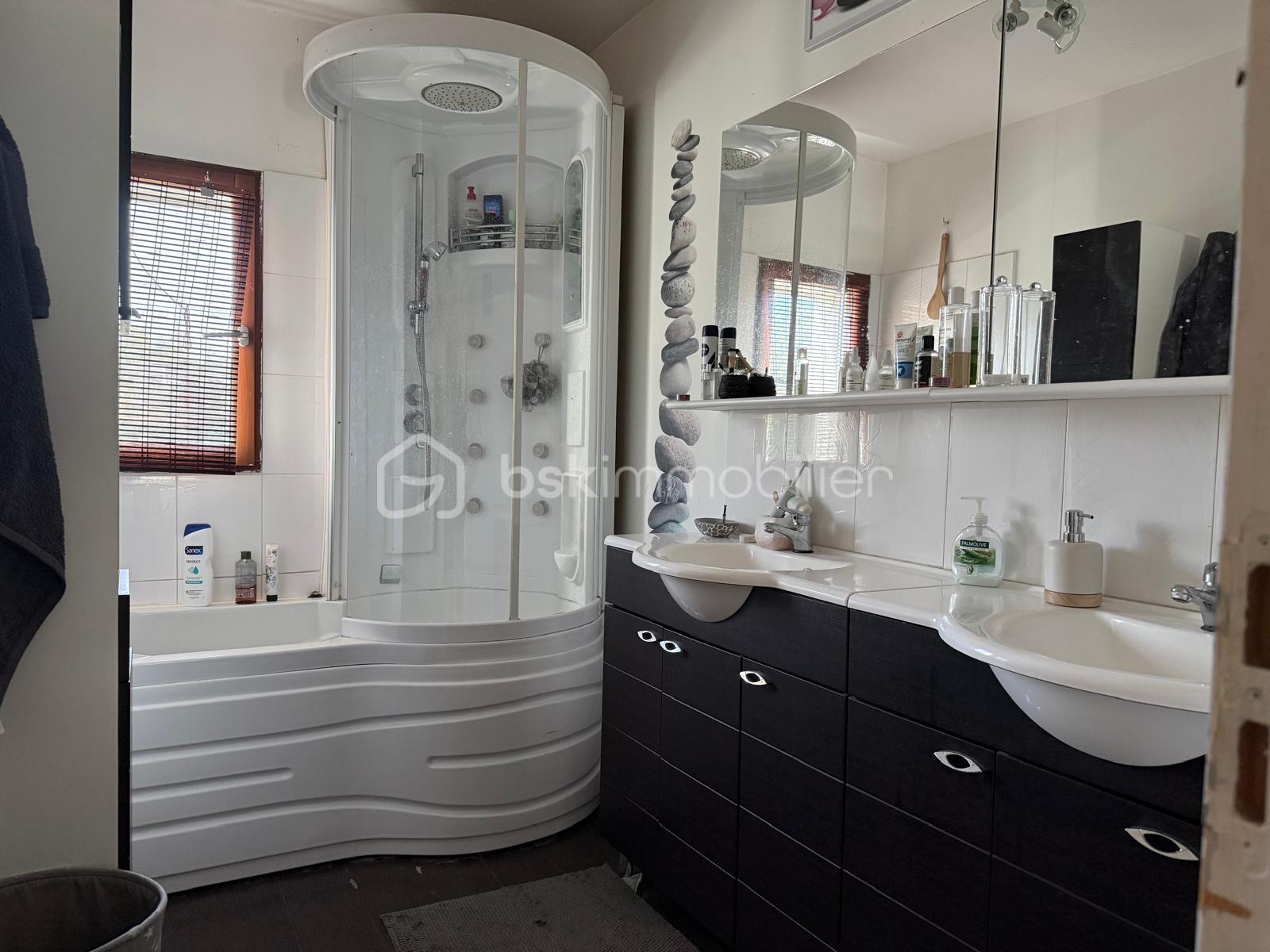 Maison de 166 m² - WhatsApp Image 2025-11-21 at 10.21.45.jpeg