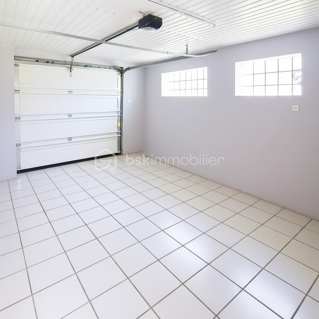 garage.jpg