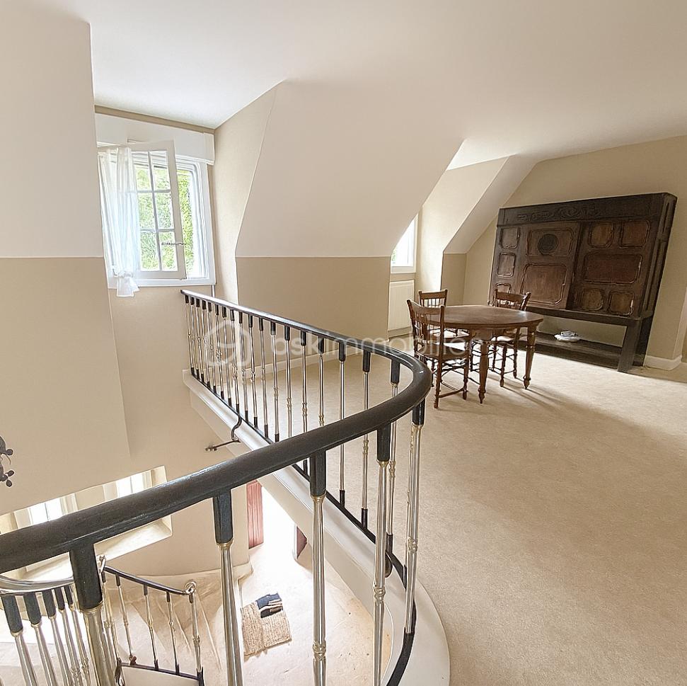 Maison traditionnelle de 213 m² - image002.png