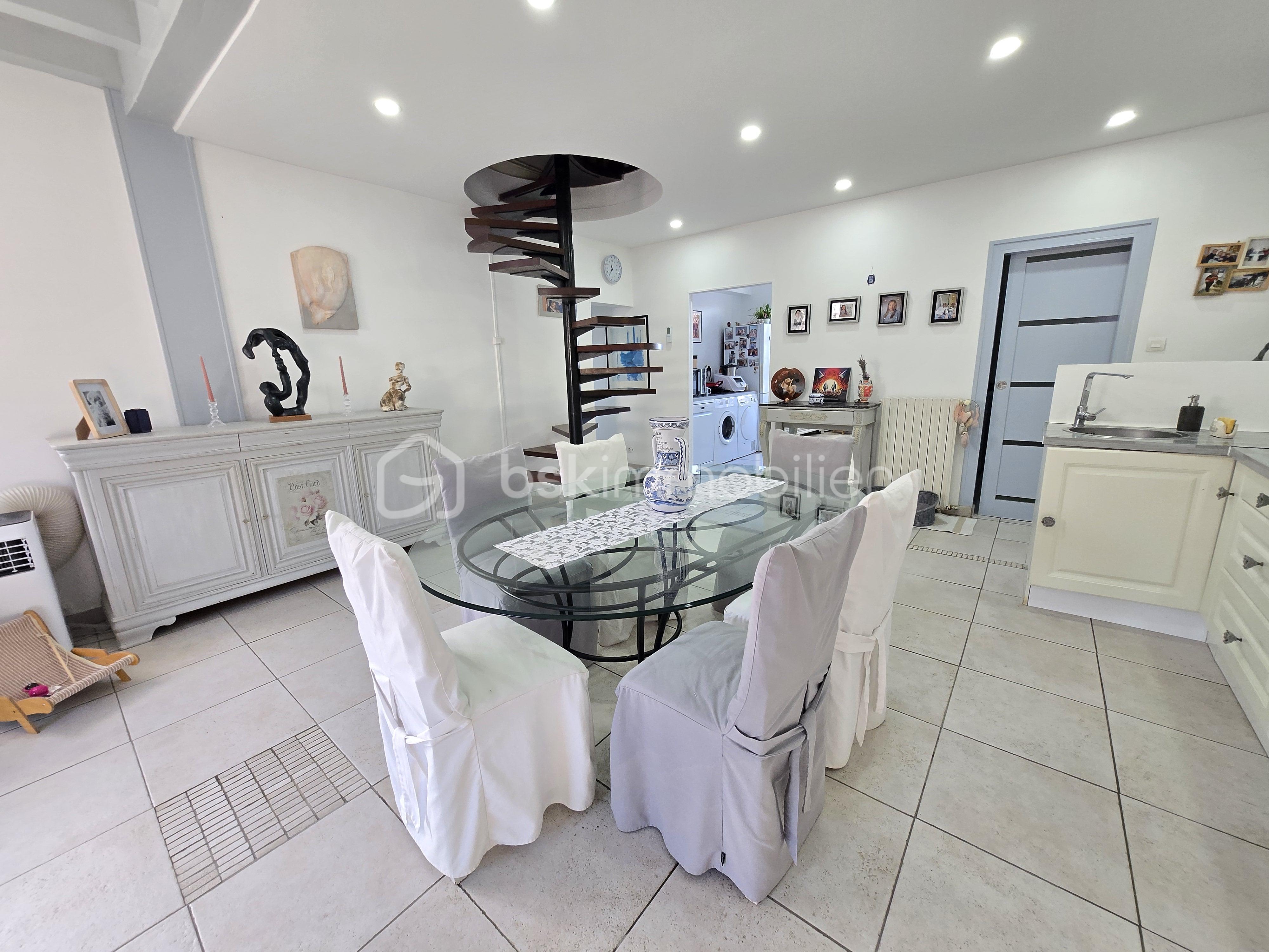 Maison de ville de 133 m² - 20251208_113700.jpg