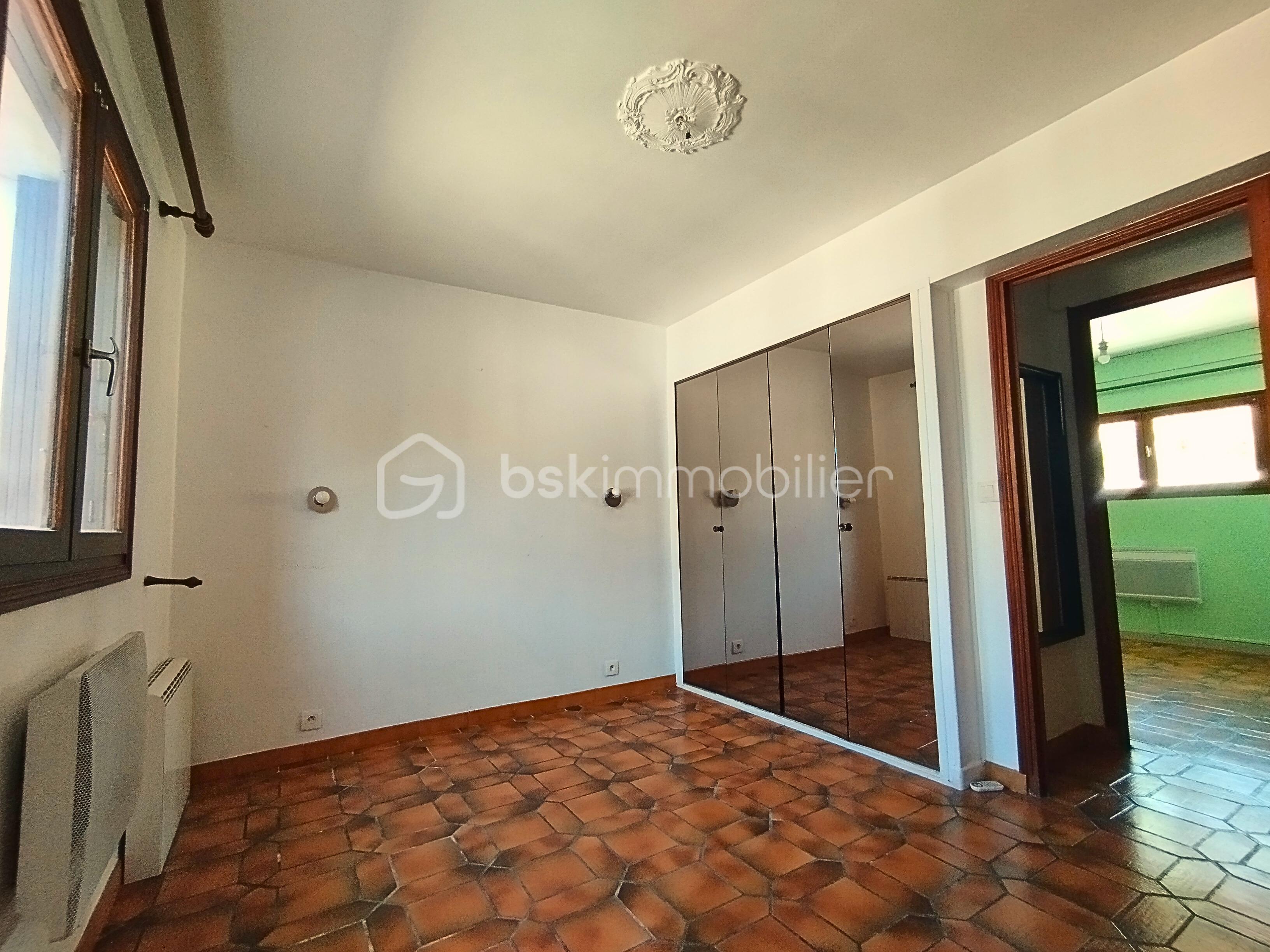 Appartement de 86 m² - 552858b3-c078-4a70-868e-be0c8c056651.jpg