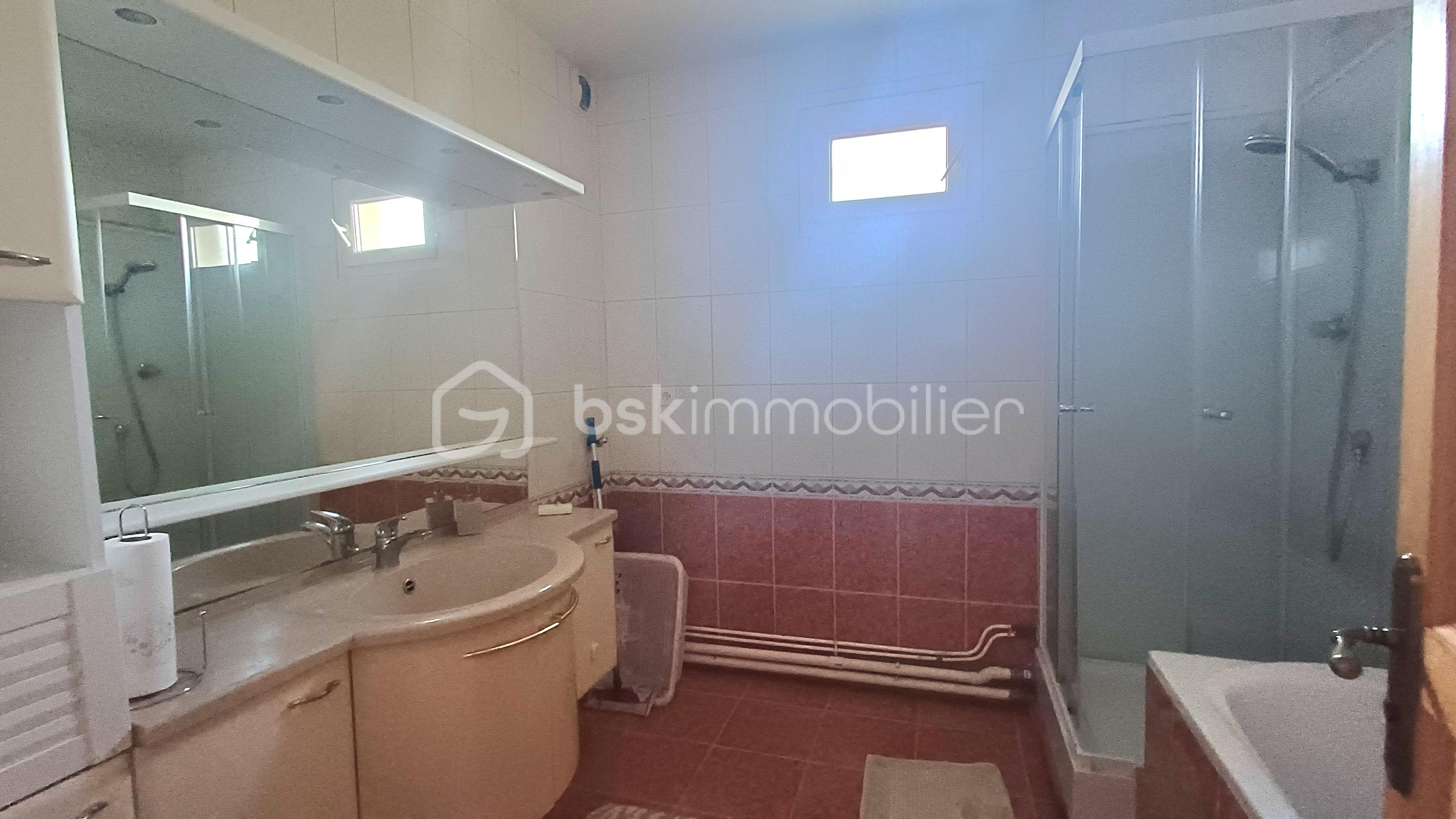 Maison de 215,10 m² - 20260121_152848.jpg