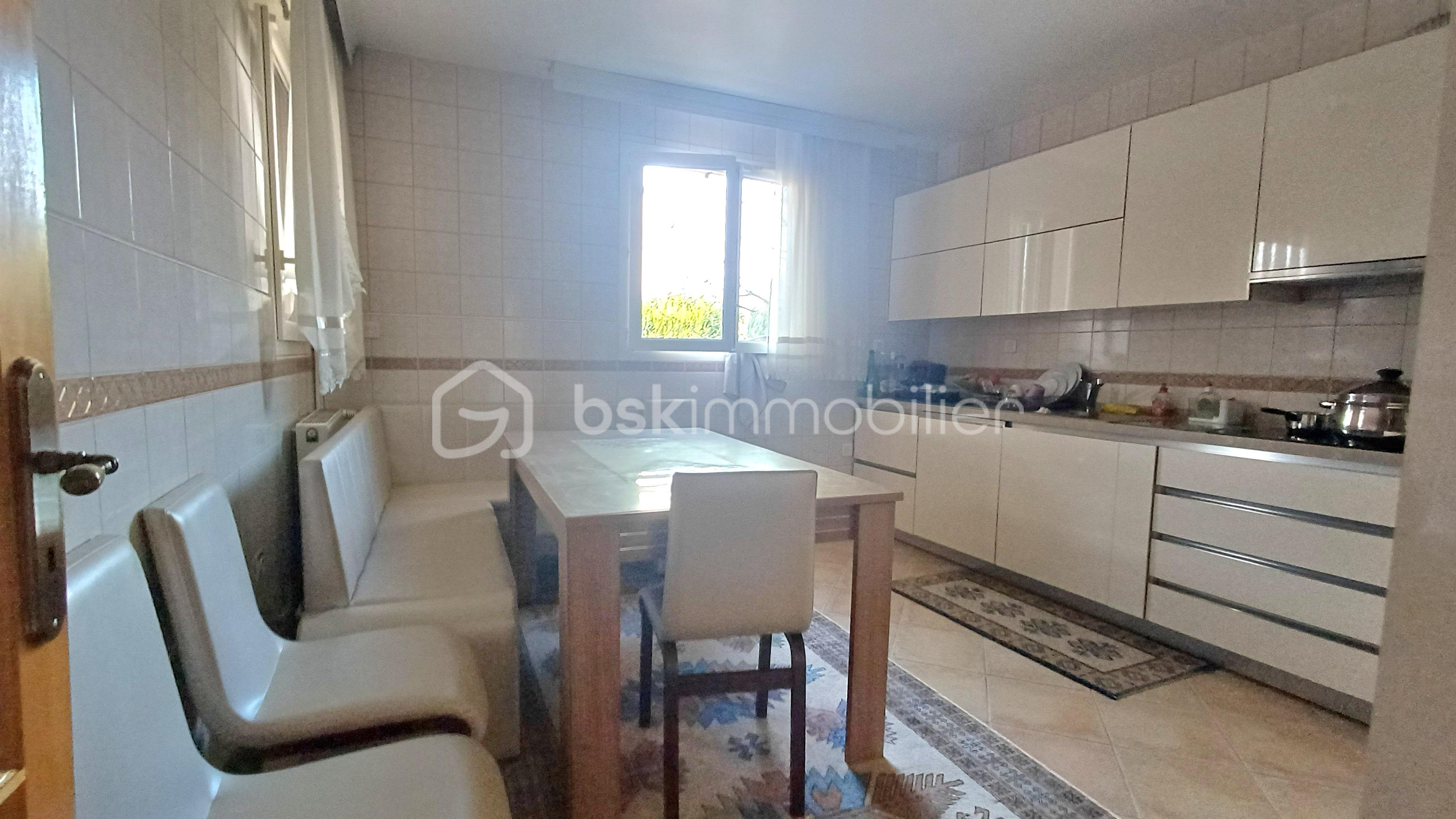 Maison de 215,10 m² - 20260121_152746.jpg