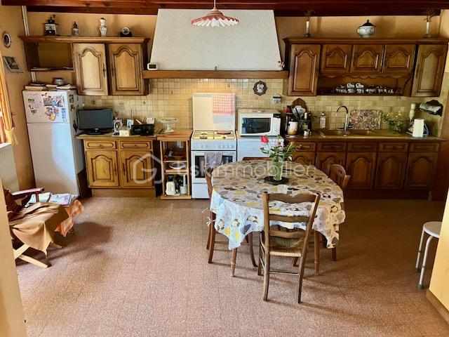 Fermette de 172 m² - noel_cuisine_du_salon.jpg