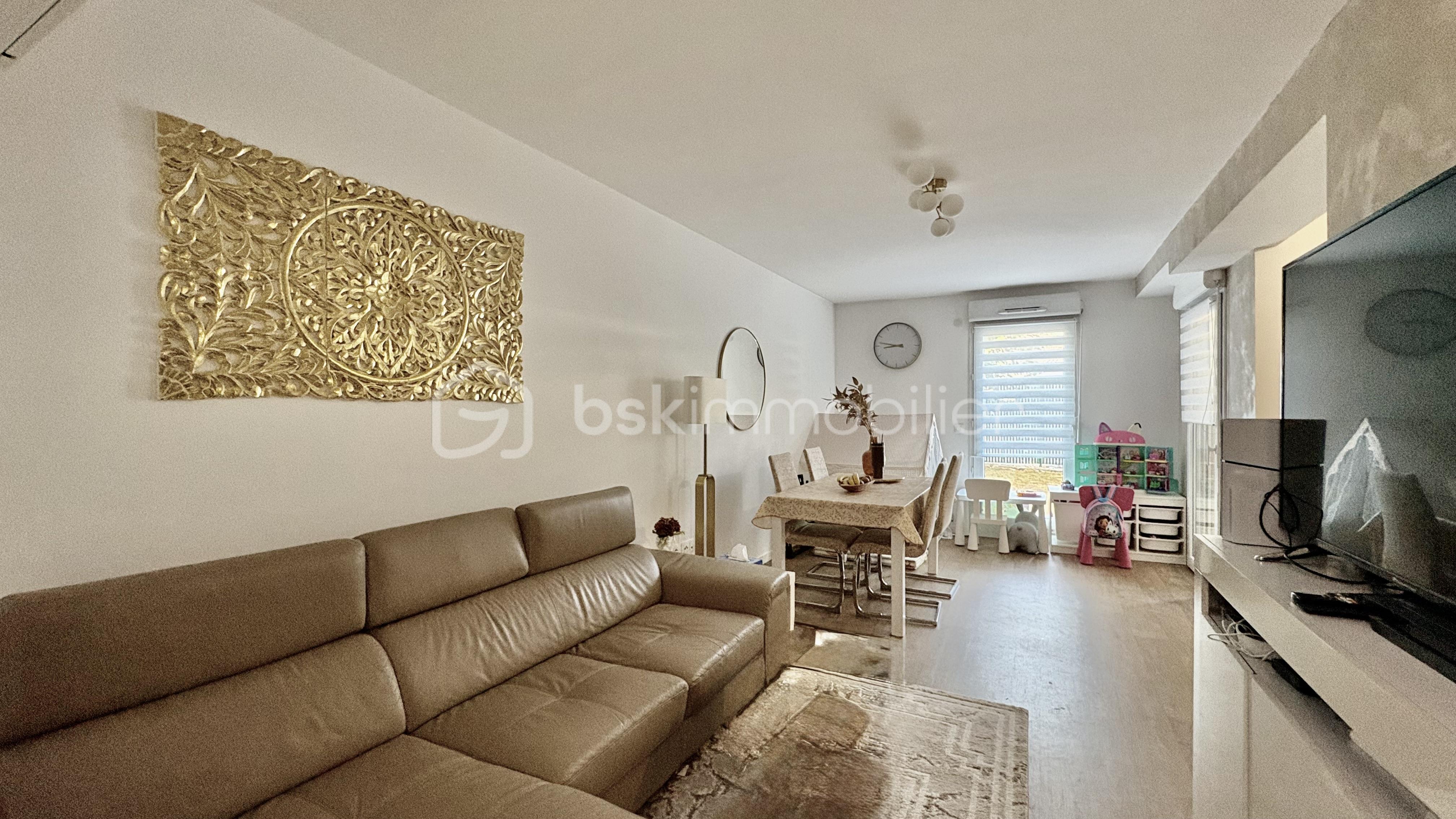 Appartement 3 pièces 62 m² · à Le Blanc-Mesnil · 62,3 m² · 245 000 €