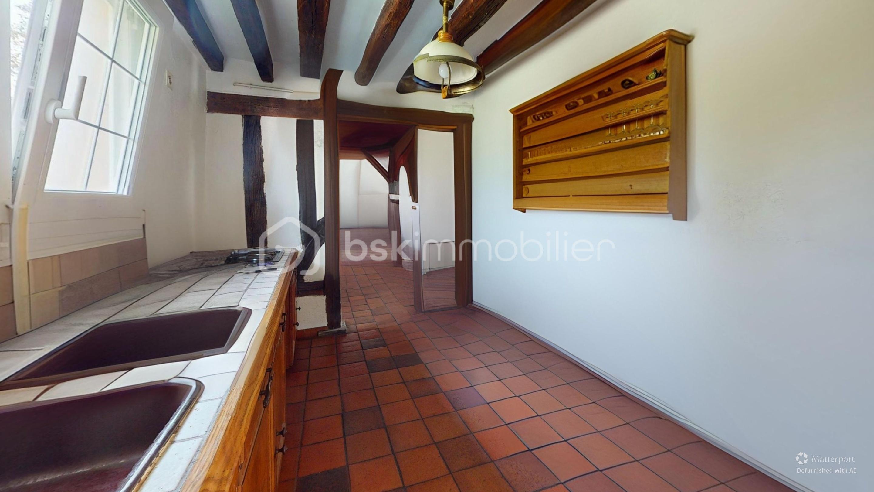 Longere-Quiers-Kitchen-Defurnished 1.jpg