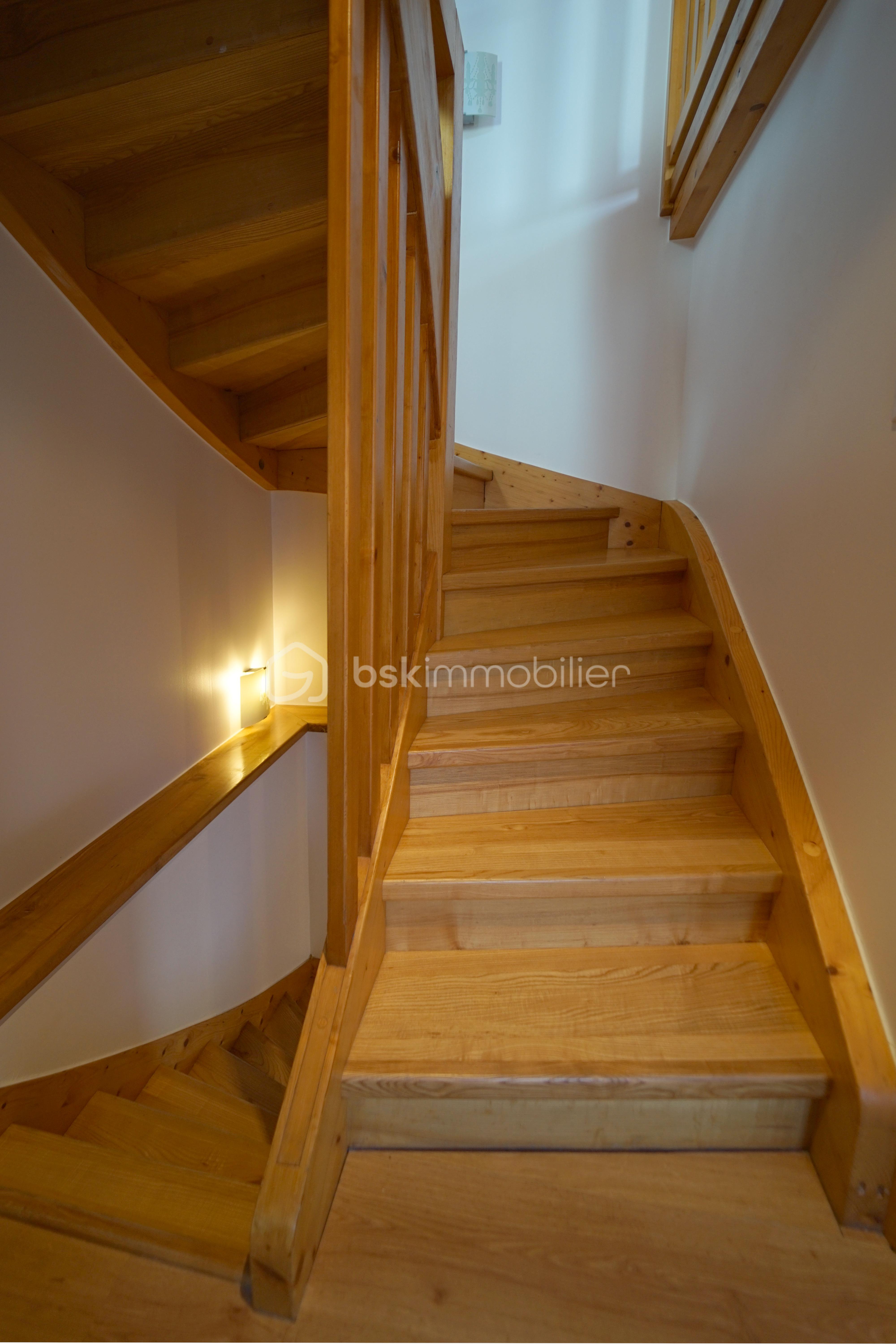Maison de 62 m² - escalier.JPG