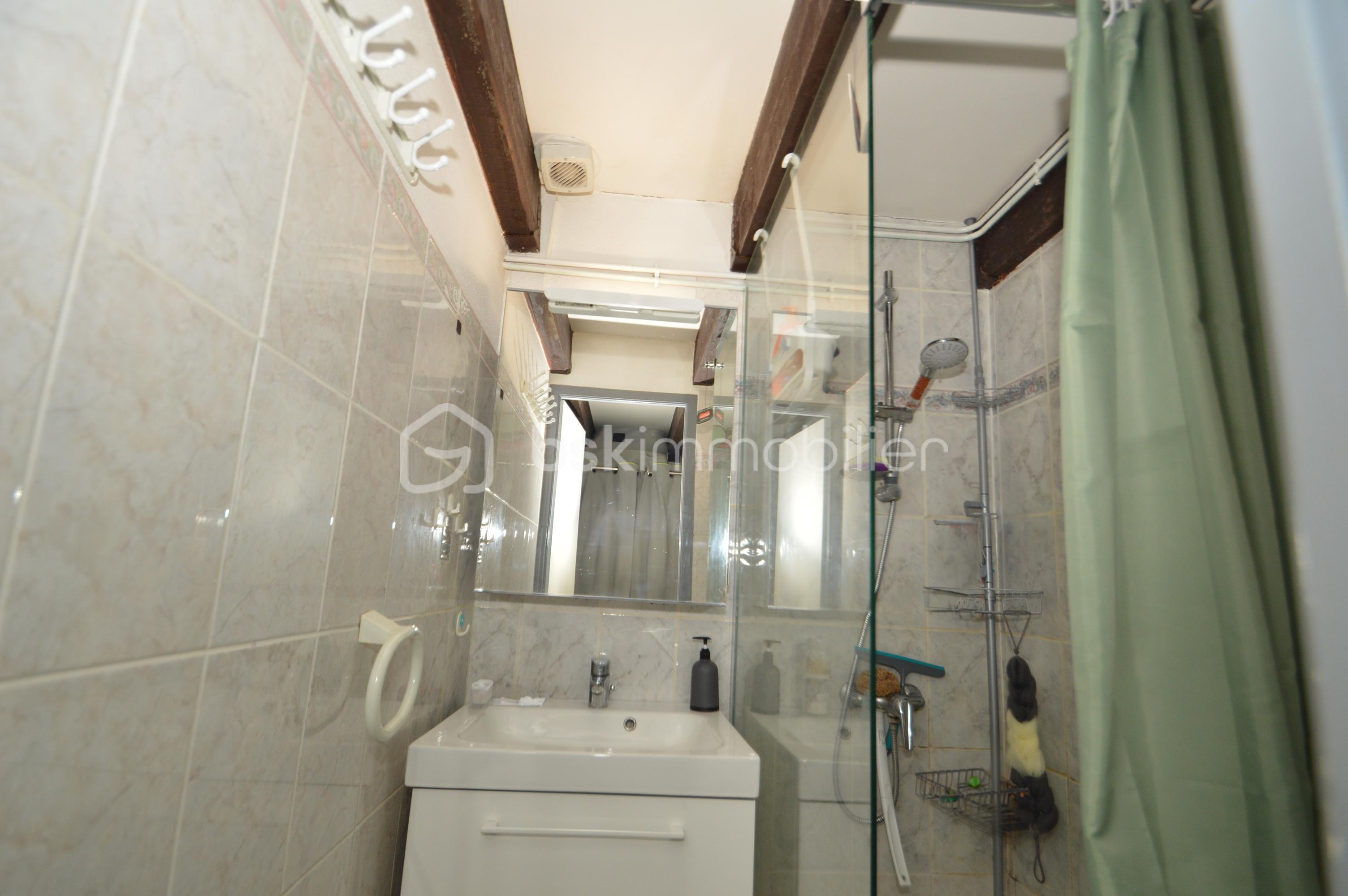 Villa de 27 m² - DOUCHE - Copie.jpg
