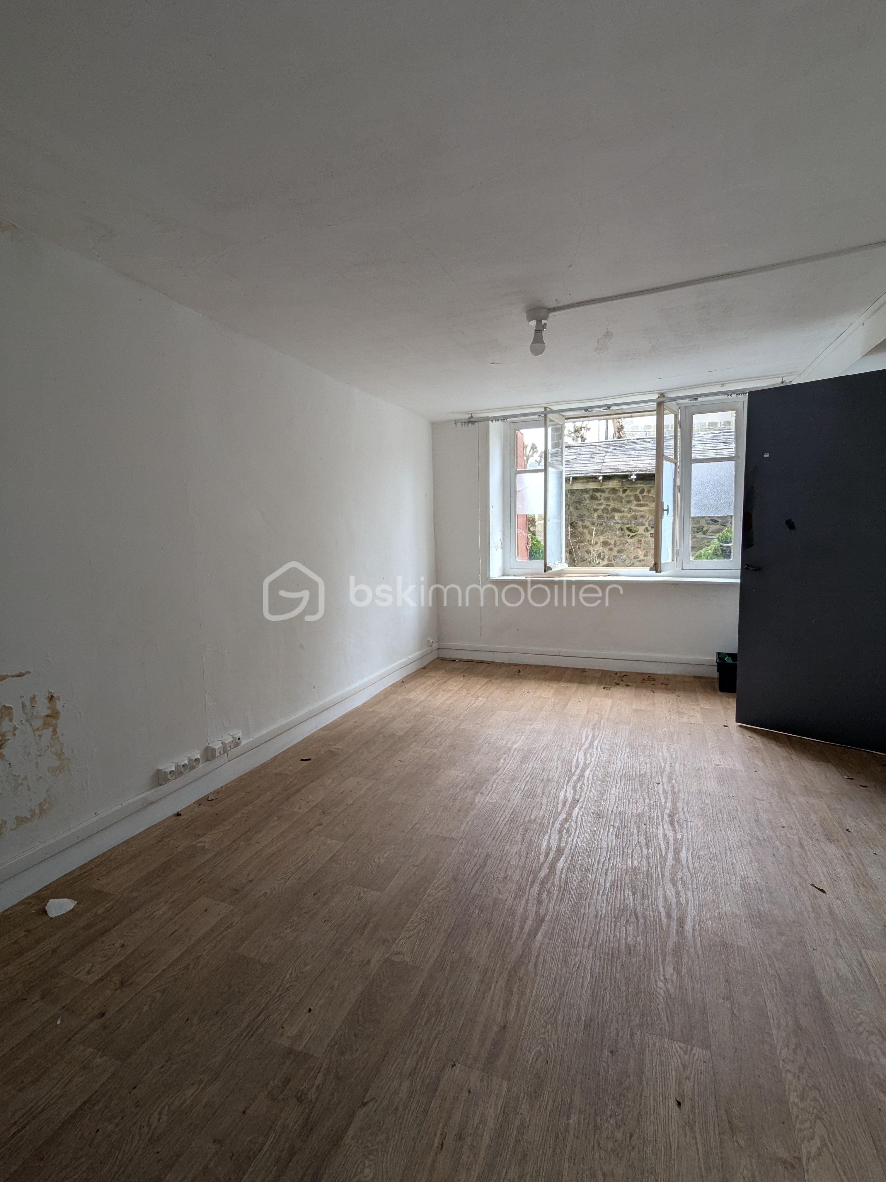 Maison de 180 m² - PXL_20250402_130713165.jpg