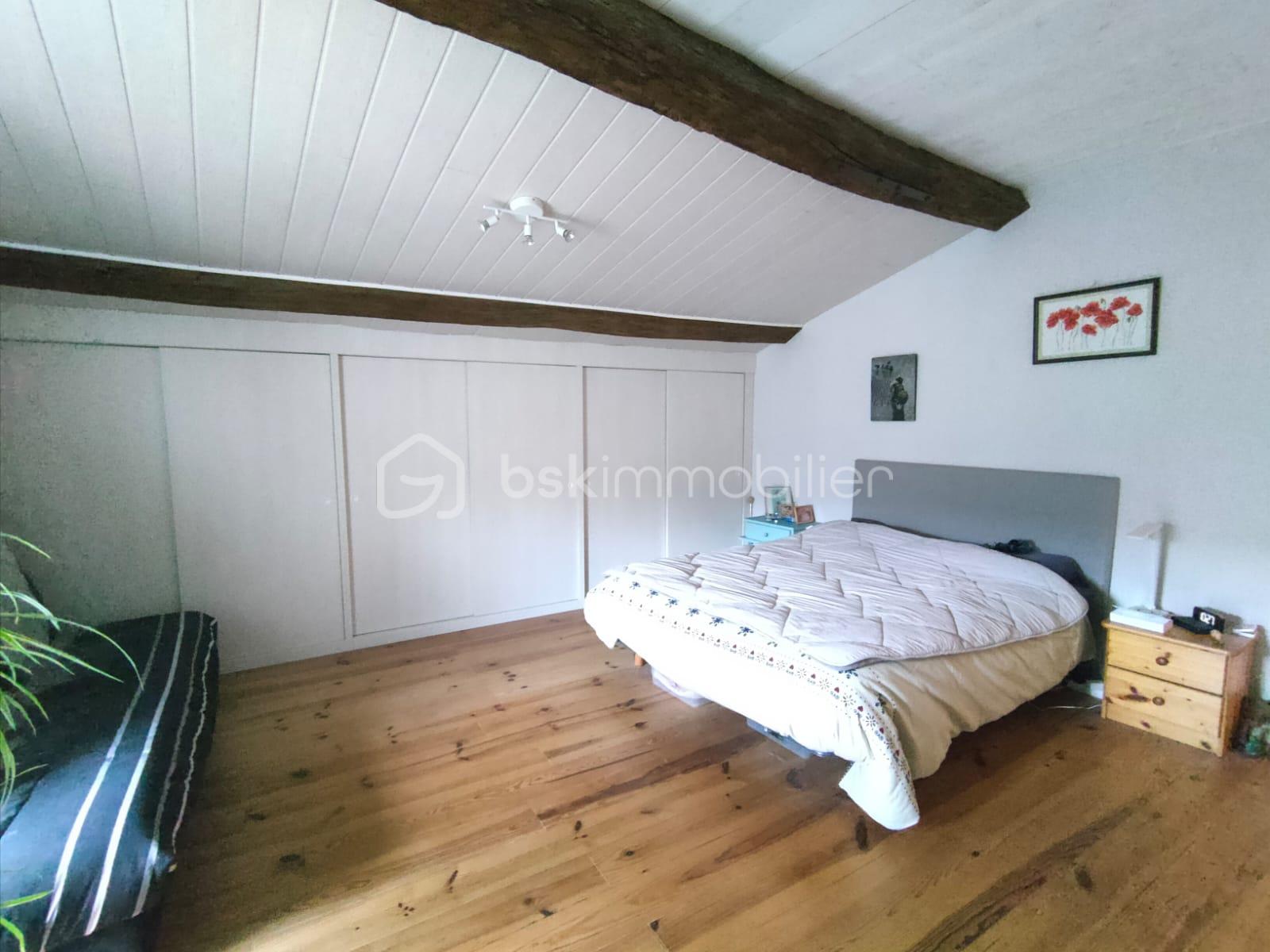 Maison ancienne de 130,69 m² - 05 chambre1.jpeg