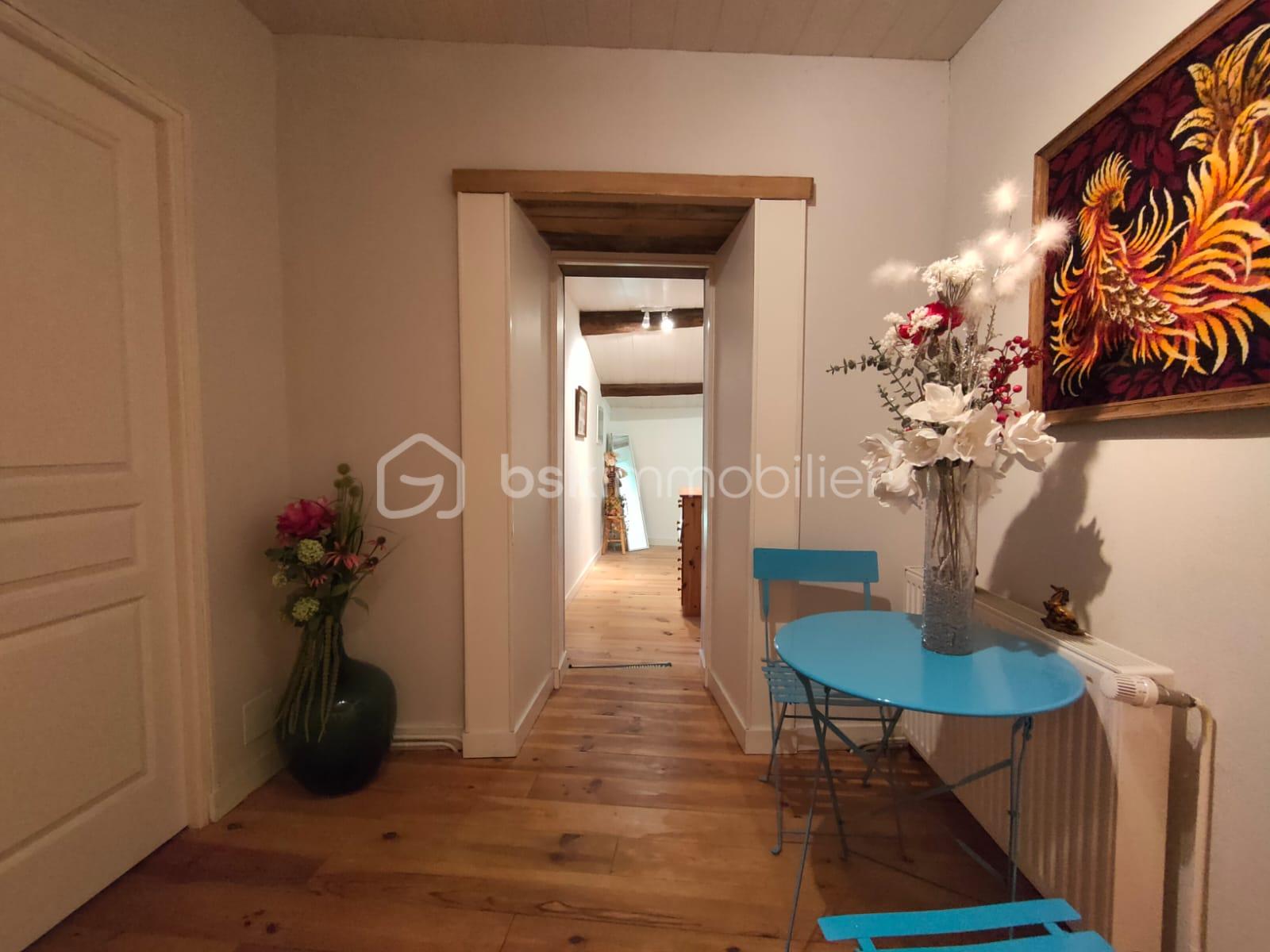 Maison ancienne de 130,69 m² - 04 palier.jpeg