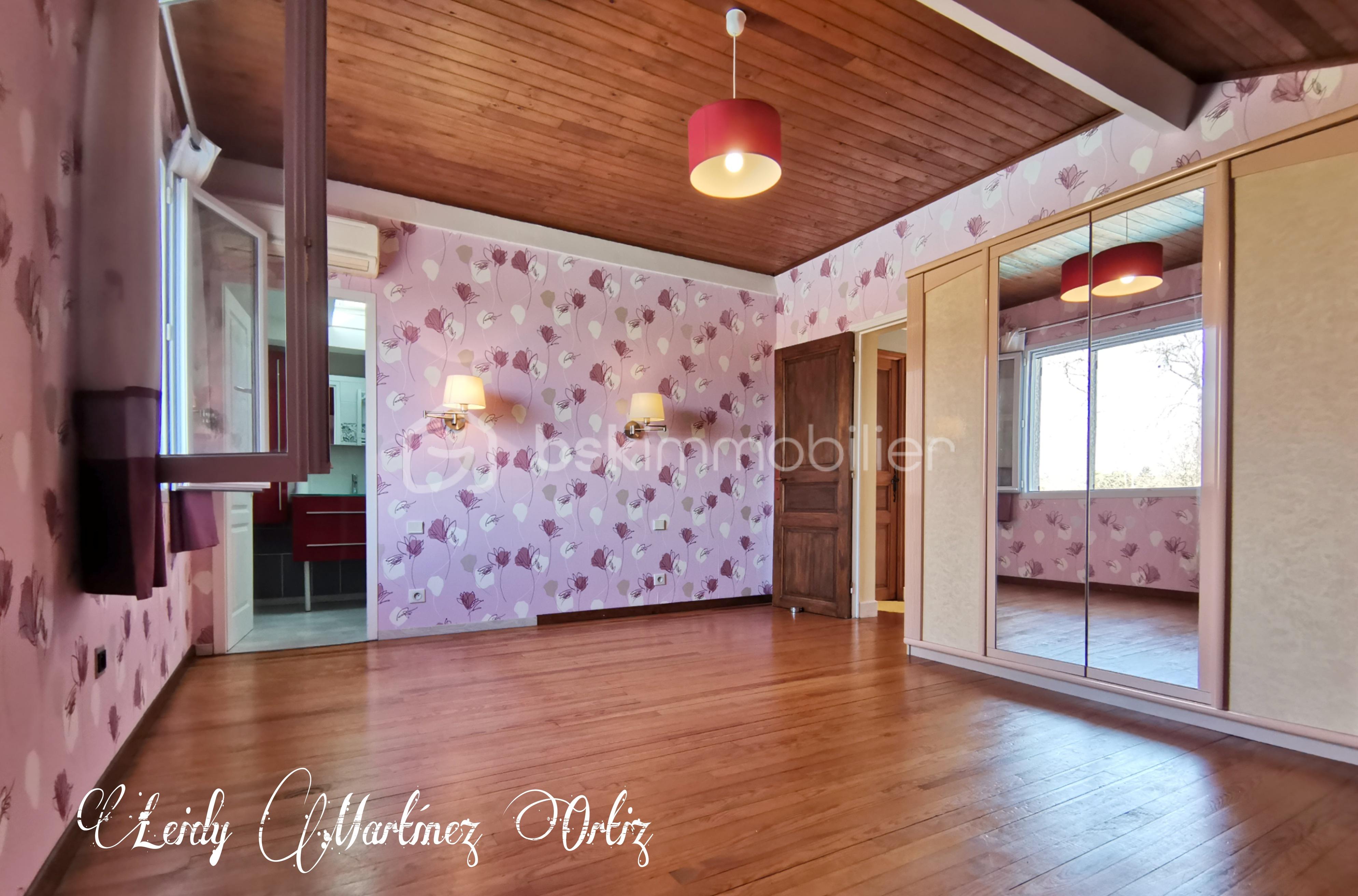 Maison de 160 m² - Picsart_25-04-14_12-15-46-156.jpg