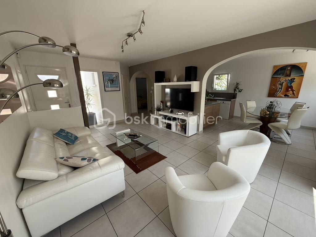 Maison contemporaine de 120 m² - A0F14DBE-1D57-4C7A-BC32-38DE535F0B51_1_105_c.jpeg