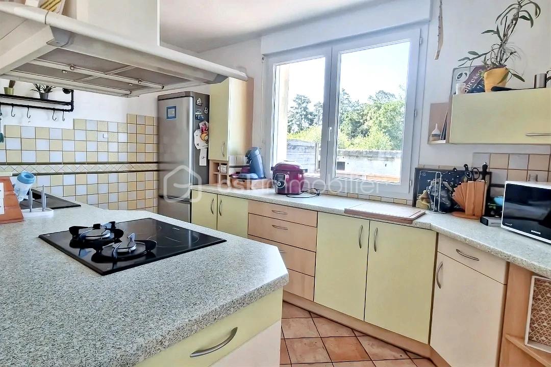 Maison traditionnelle de 120 m² - JJi6L6ySZ46UXLuZKknQ3DzjVPj6YW94uaZAIhPp.jpg