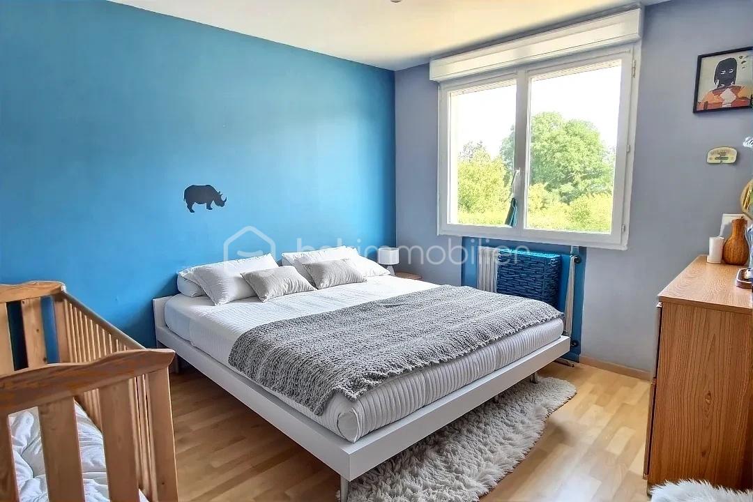 Maison traditionnelle de 120 m² - IShfzqJXZwtggiYNdIwoErVW9Bi6BkldJ52Qy8wD.jpg