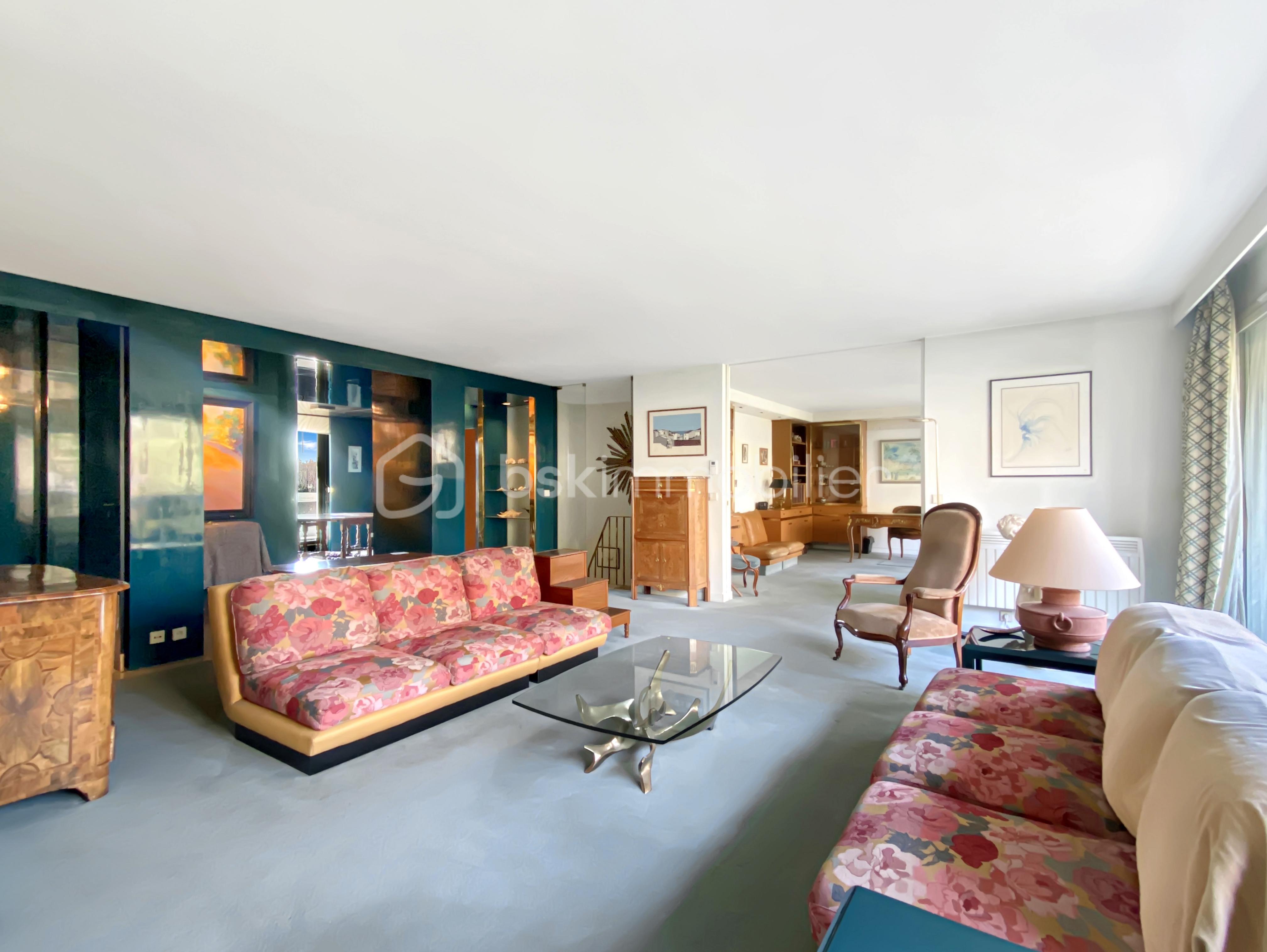 Salon avec entrée en arrière plan .jpg