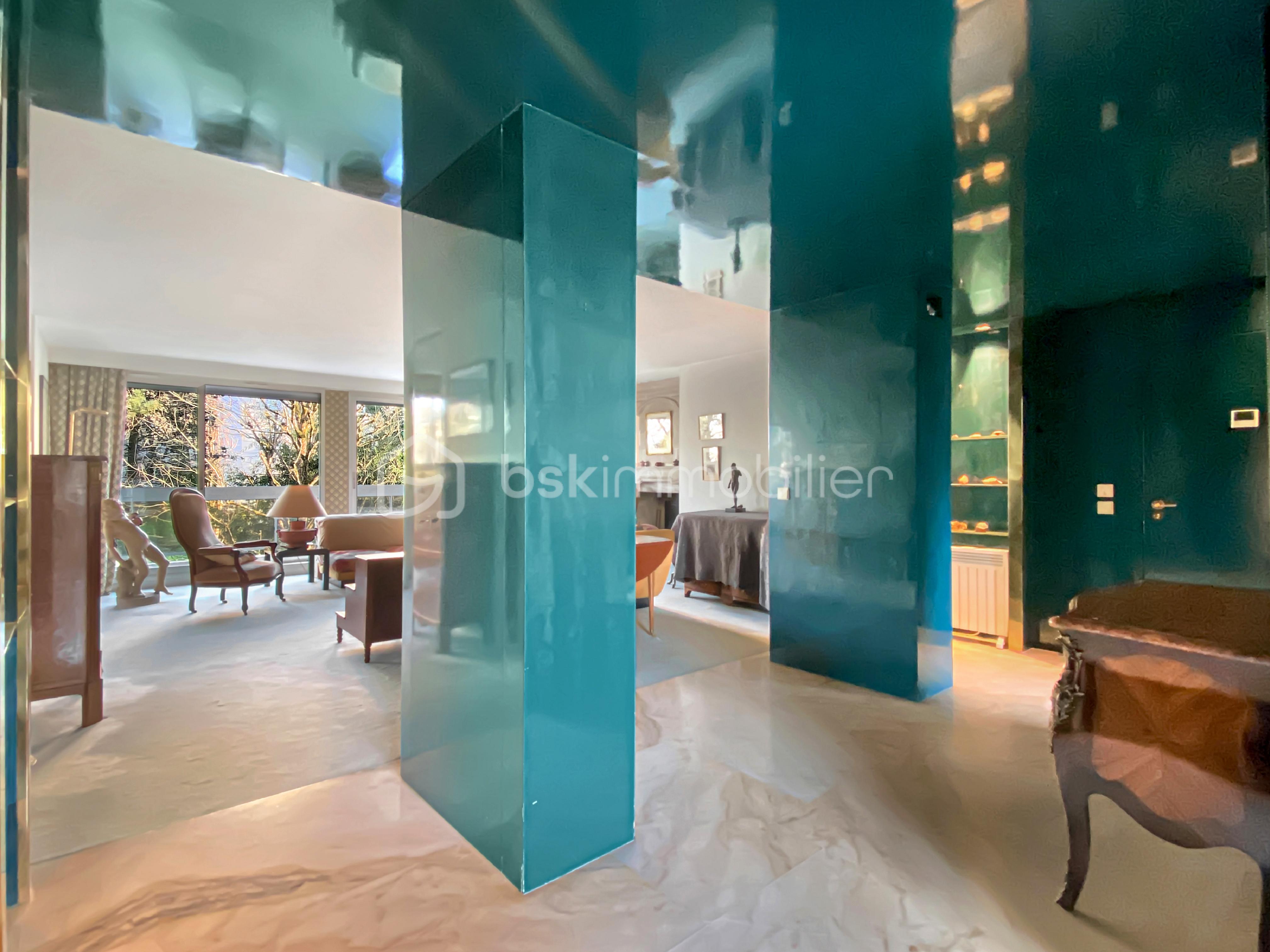 Entrée vue salon.jpg