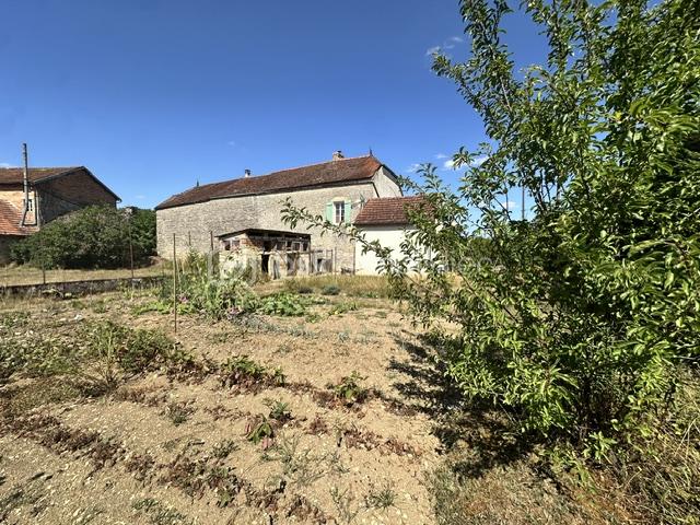 Maison 5 pièces 121 m² · à Quemigny-sur-Seine · 121 m² · 79 000 €