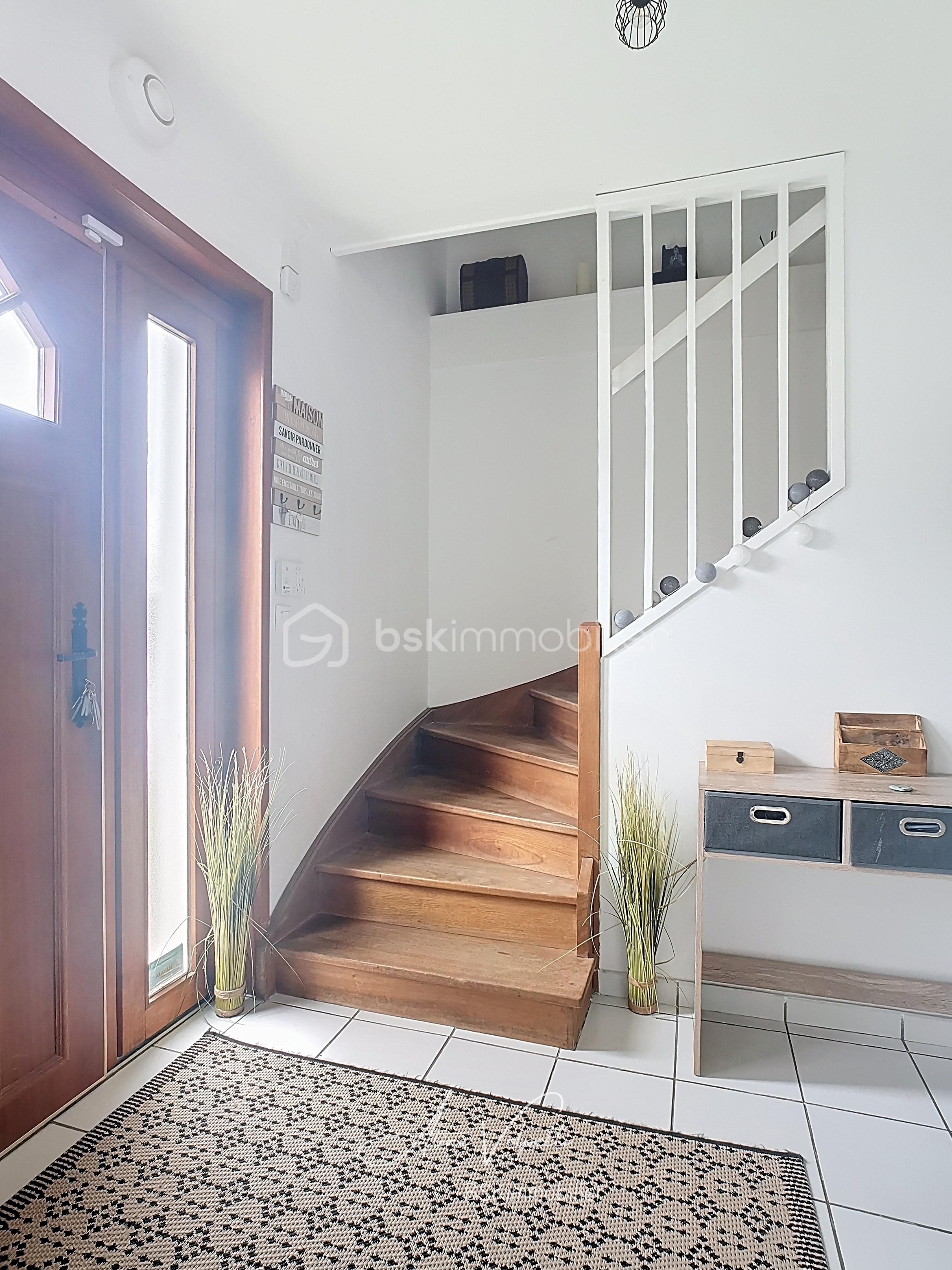 Maison de 93 m² - ENTREE.png