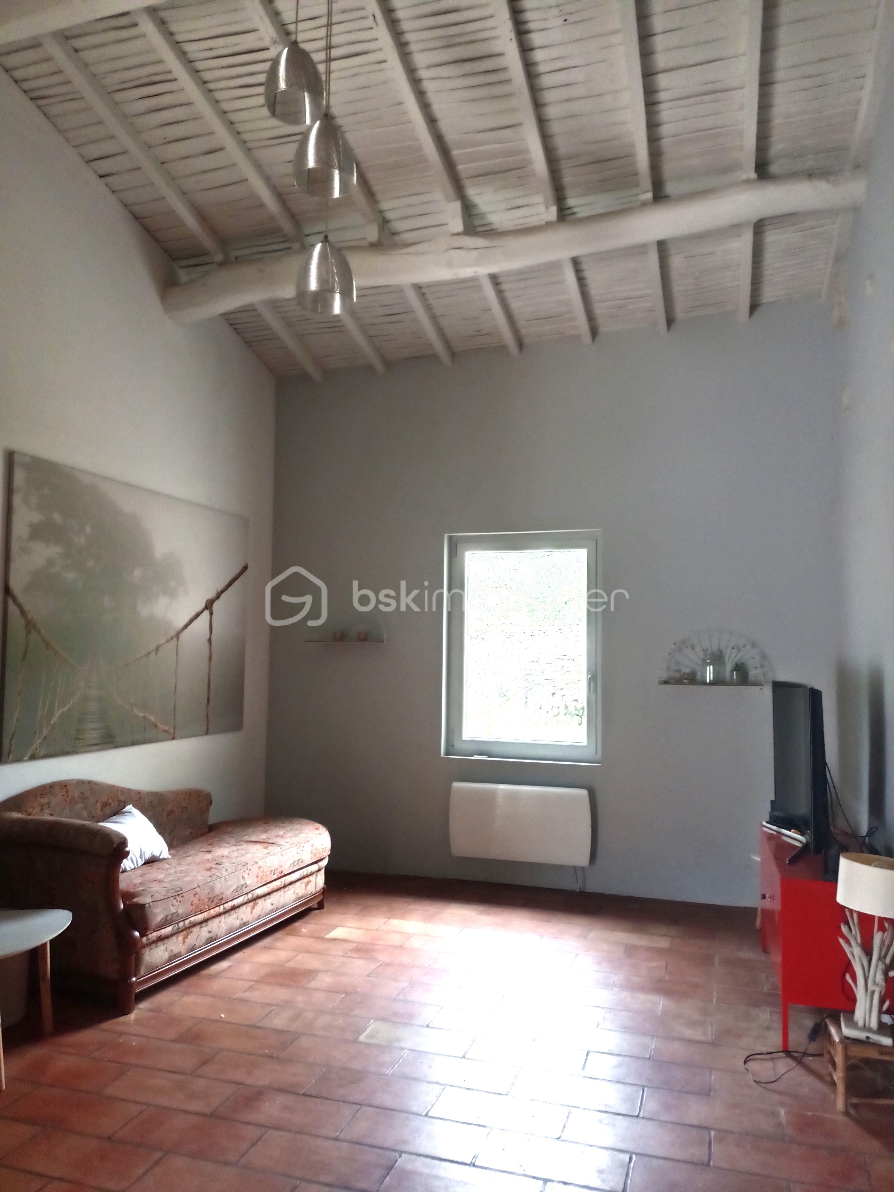 Maison en pierre de 224 m² - PTI SALON.jpg