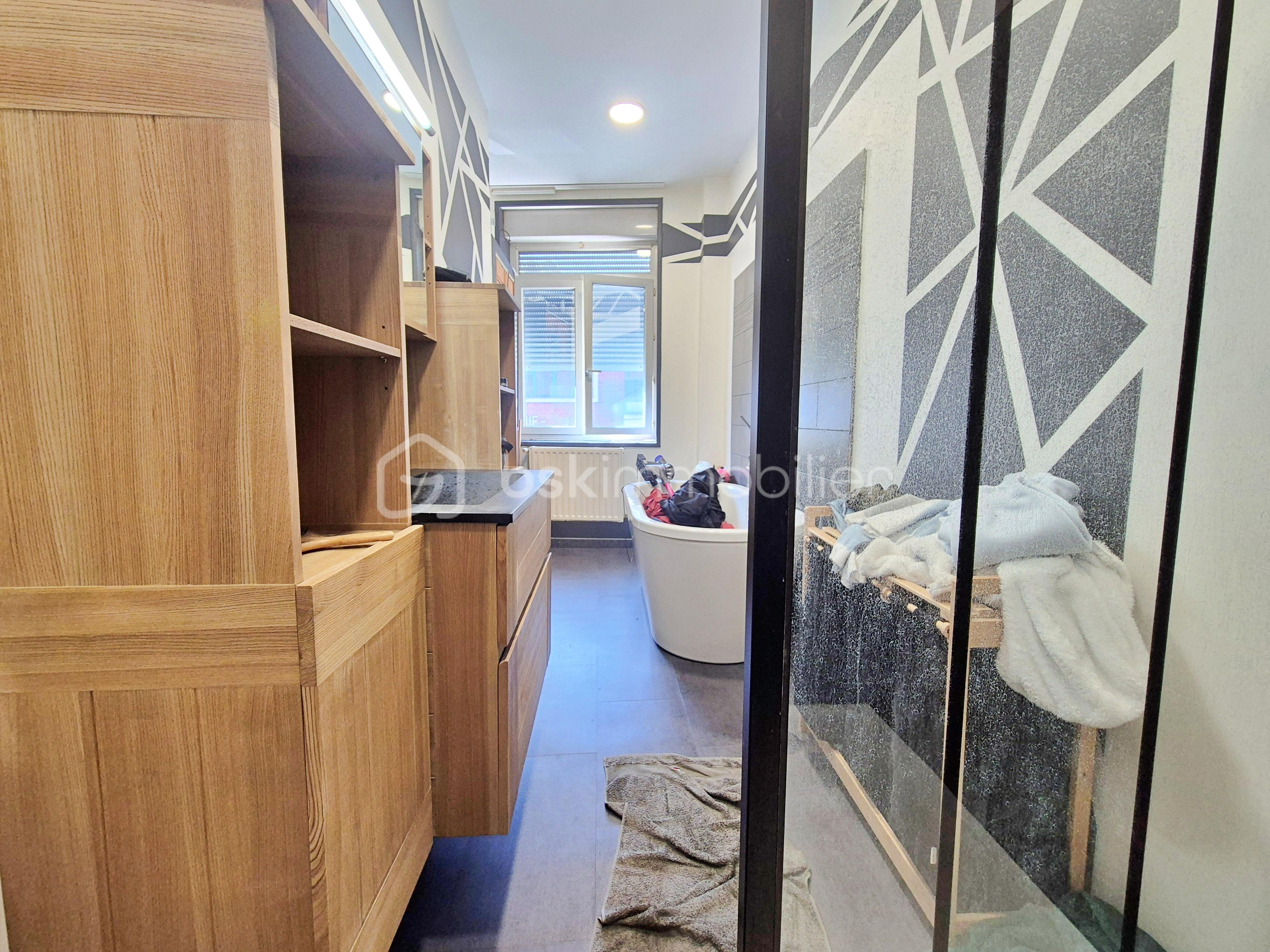 Maison de 88 m² - Salle de bains retouchée.jpg