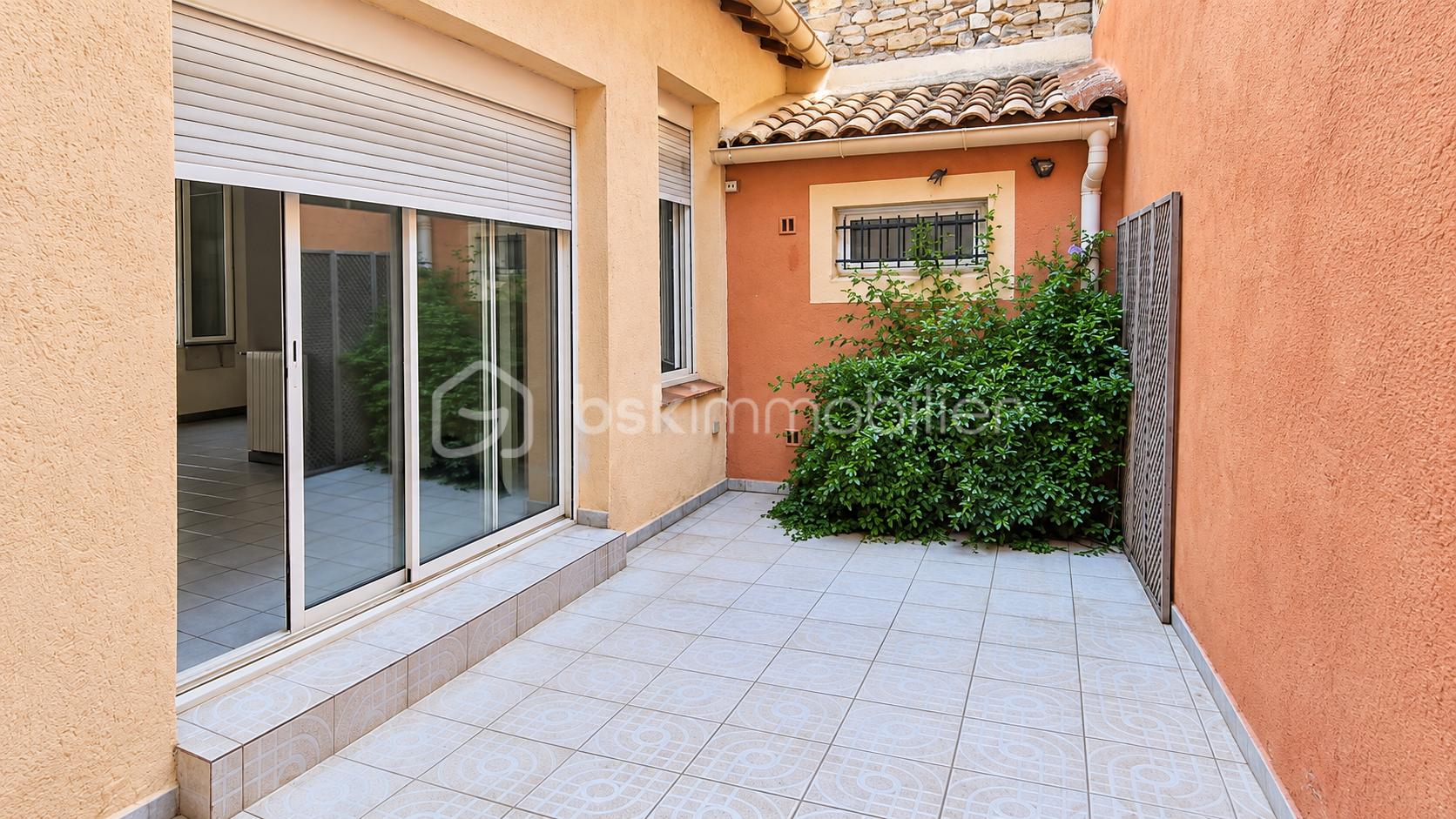 patio_m├®diterran├®en_lumineux_et_accueillant.png