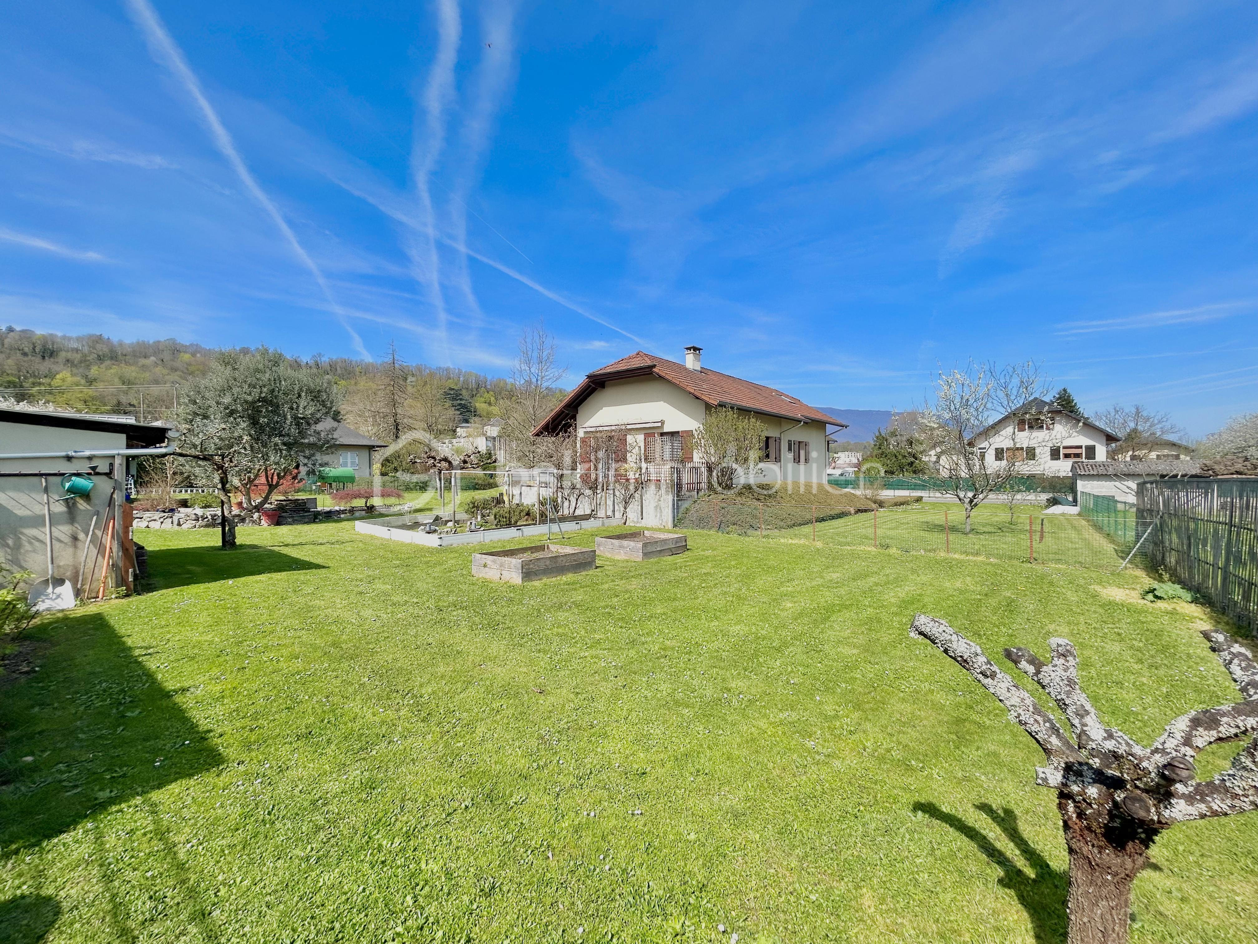 Maison traditionnelle de 140 m² - tempImagepsGr0x.png