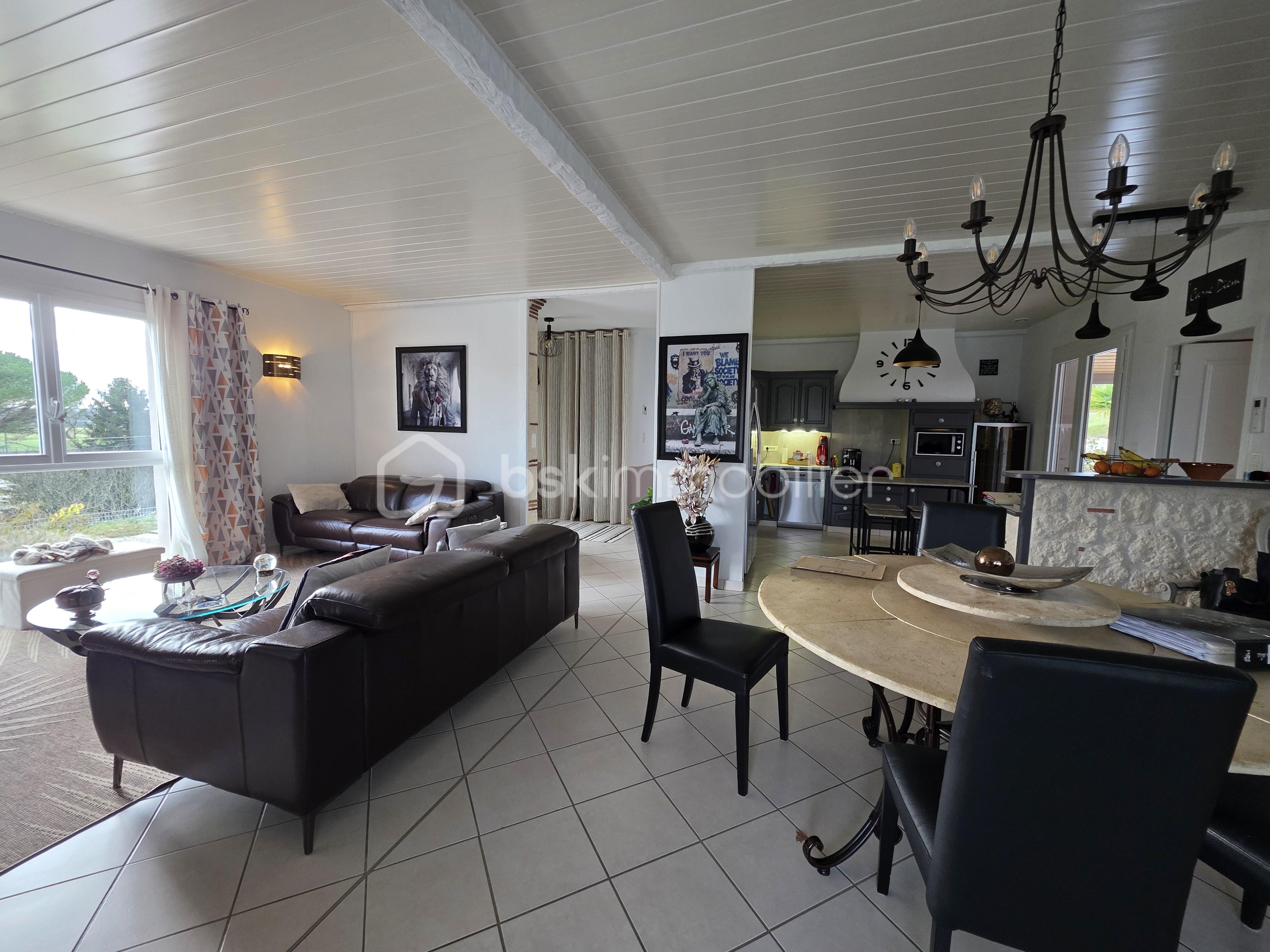 Maison de 173 m² - 20260120_152924.jpg