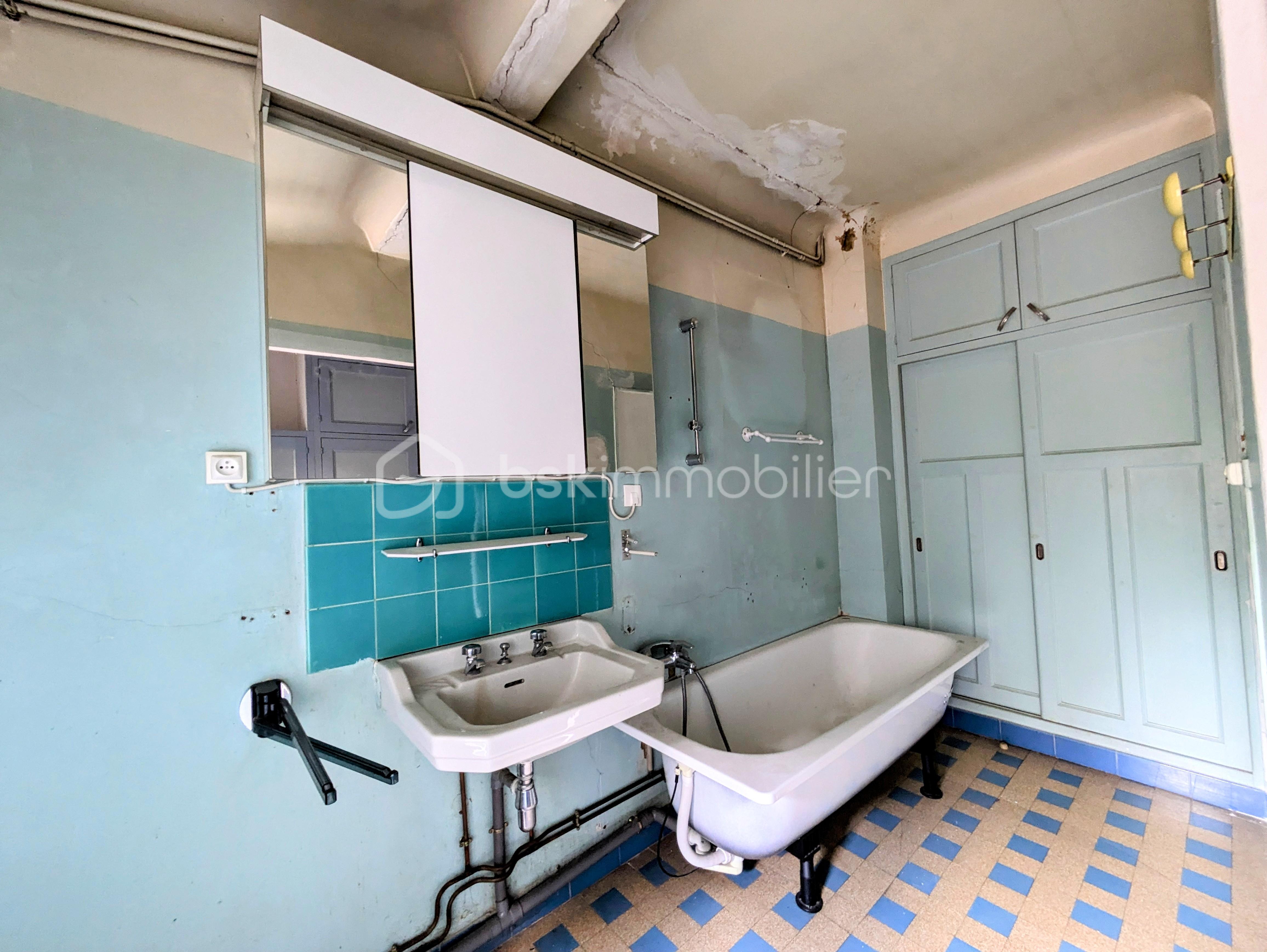 Maison de village de 182 m² - PXL_20240920_142946500.RAW-01.COVER~2.jpg