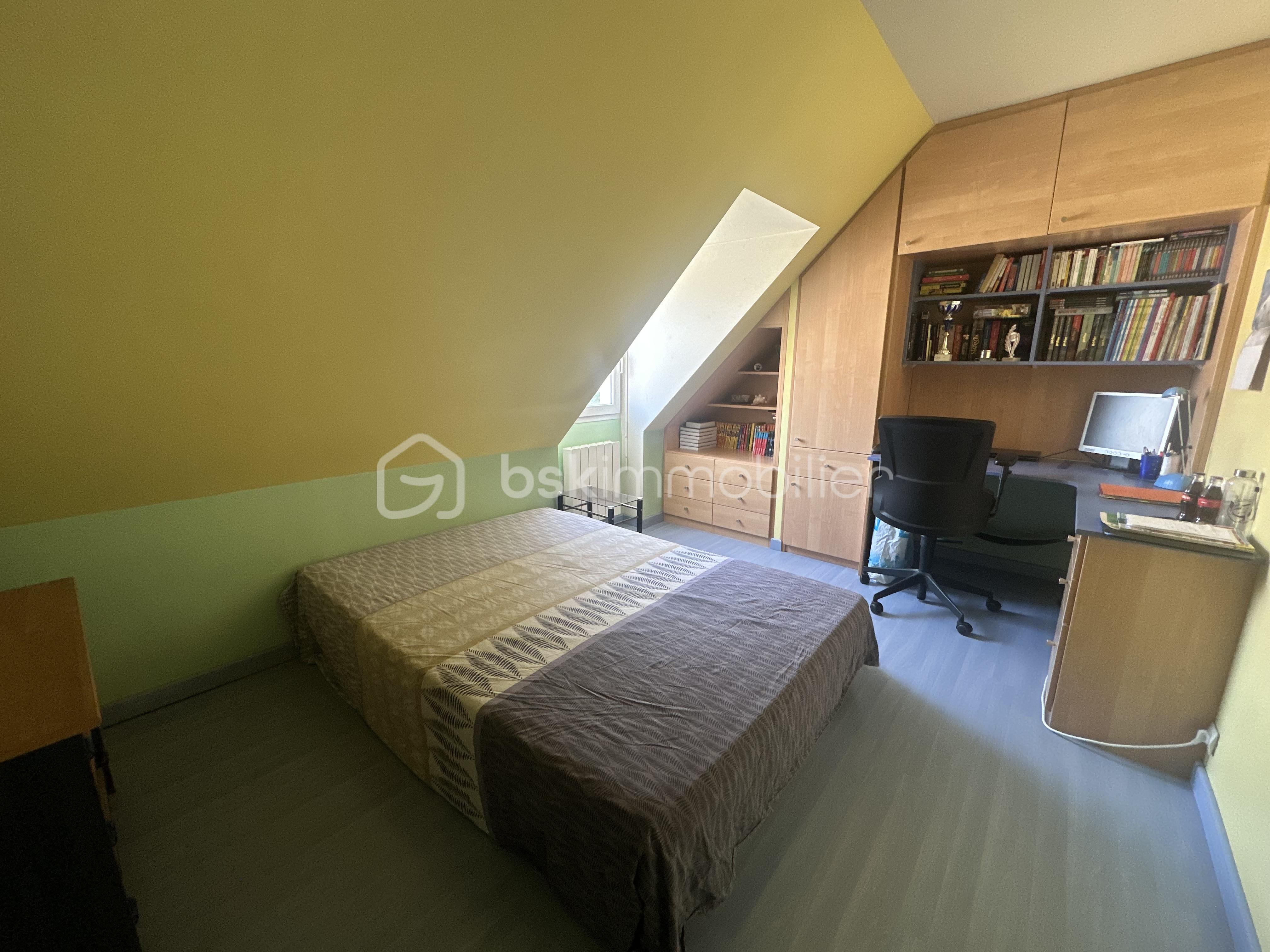 Maison traditionnelle de 154,86 m² - UsI9VvLAOjtO7tbxYX8MJSZfmTRjYAc5JmdqoOBu.jpg