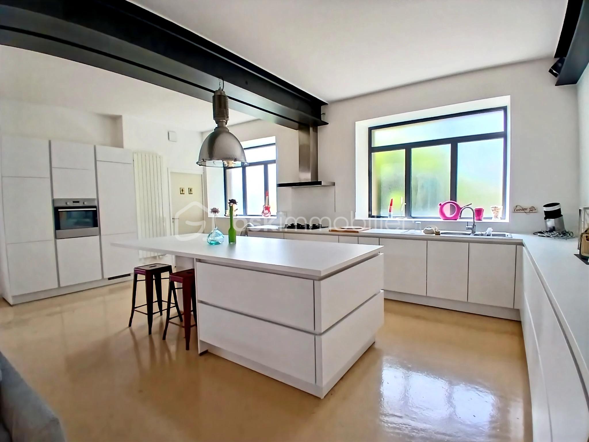 Maison de 173 m² - liloo-downloaderyt81pg