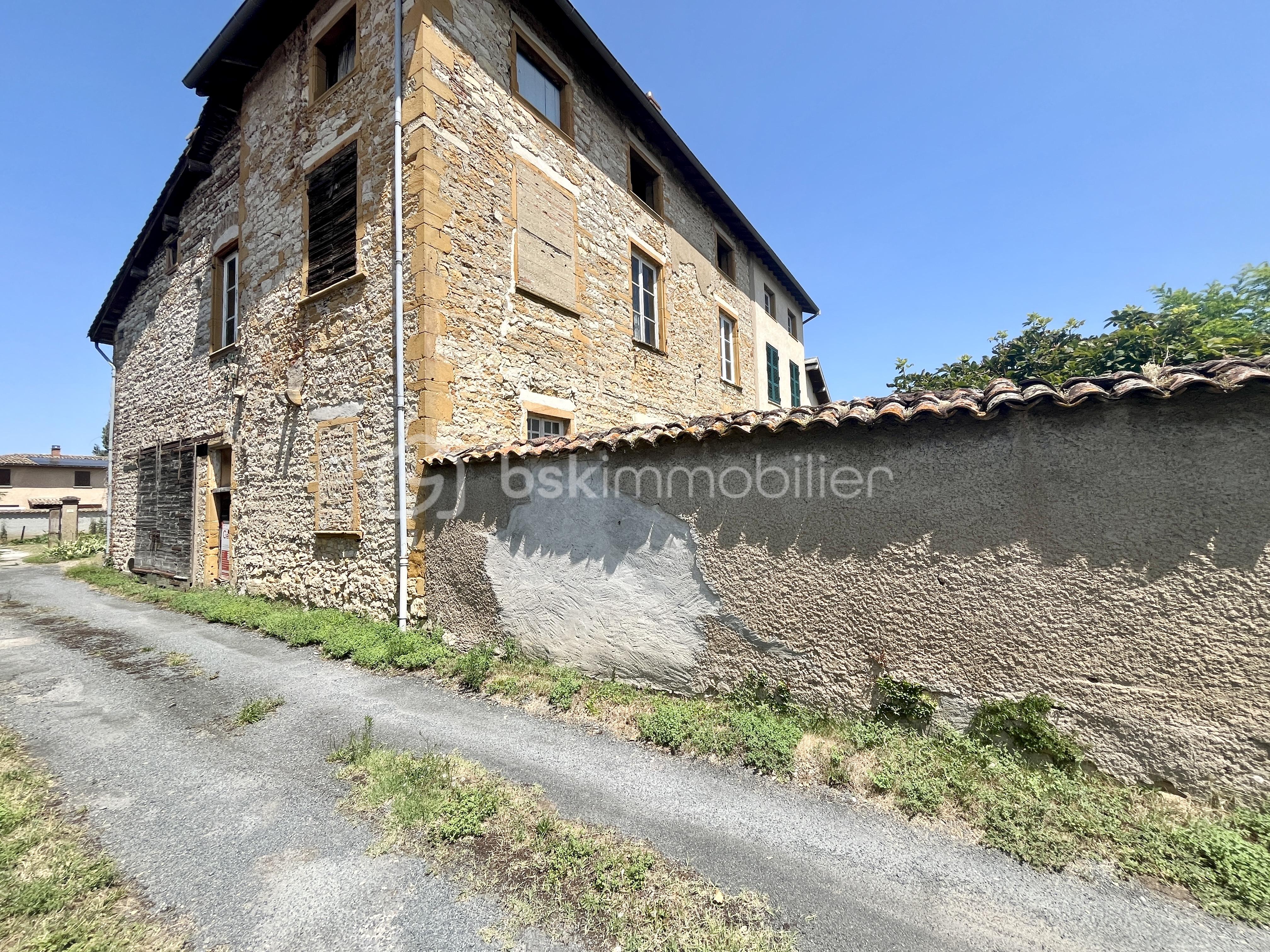 Maison 3 pièces 86 m² · à Saint-Didier-de-Formans · 86 m² · 135 000 €