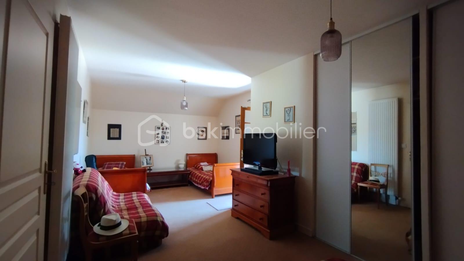 Maison de 143 m² - ch828vToUT3u31oMFtu0PgTCa3VBjLRYSMaxz5fB.jpg