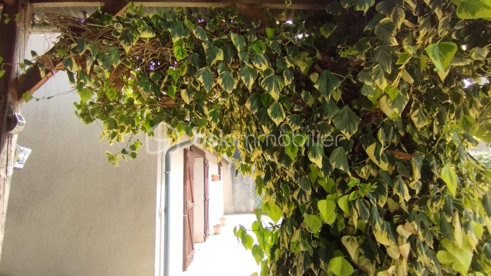 Maison de 143 m² - lUJrgjWtZ20yL8HZSiG0cOO8eIrVinsfM3barGAz.jpg