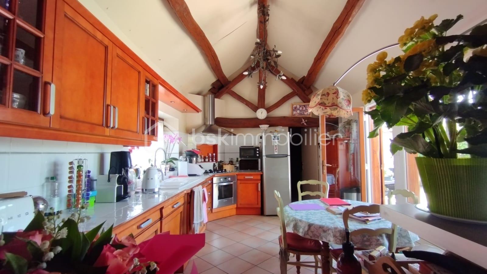 Maison de 143 m² - iCZdS3jSXDMdVw8JpCgCddQjarWbnE2SEnK2ZPnM.jpg