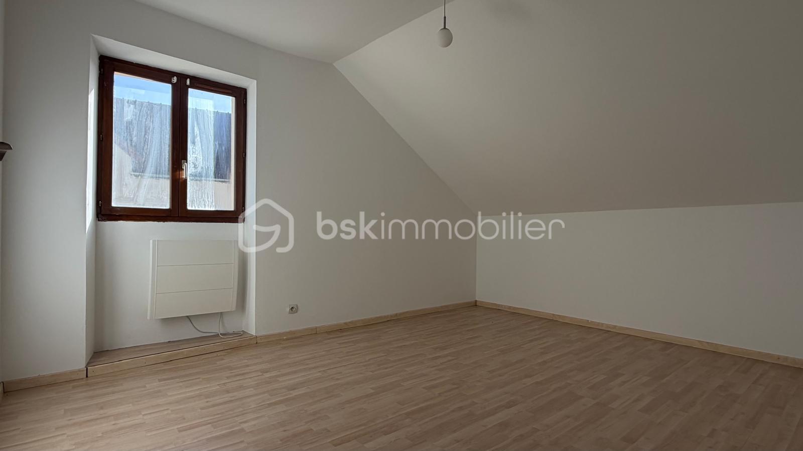 Maison de 112 m² - WhatsApp Image 2025-11-03 à 11.09.42_f7eb387d.jpg