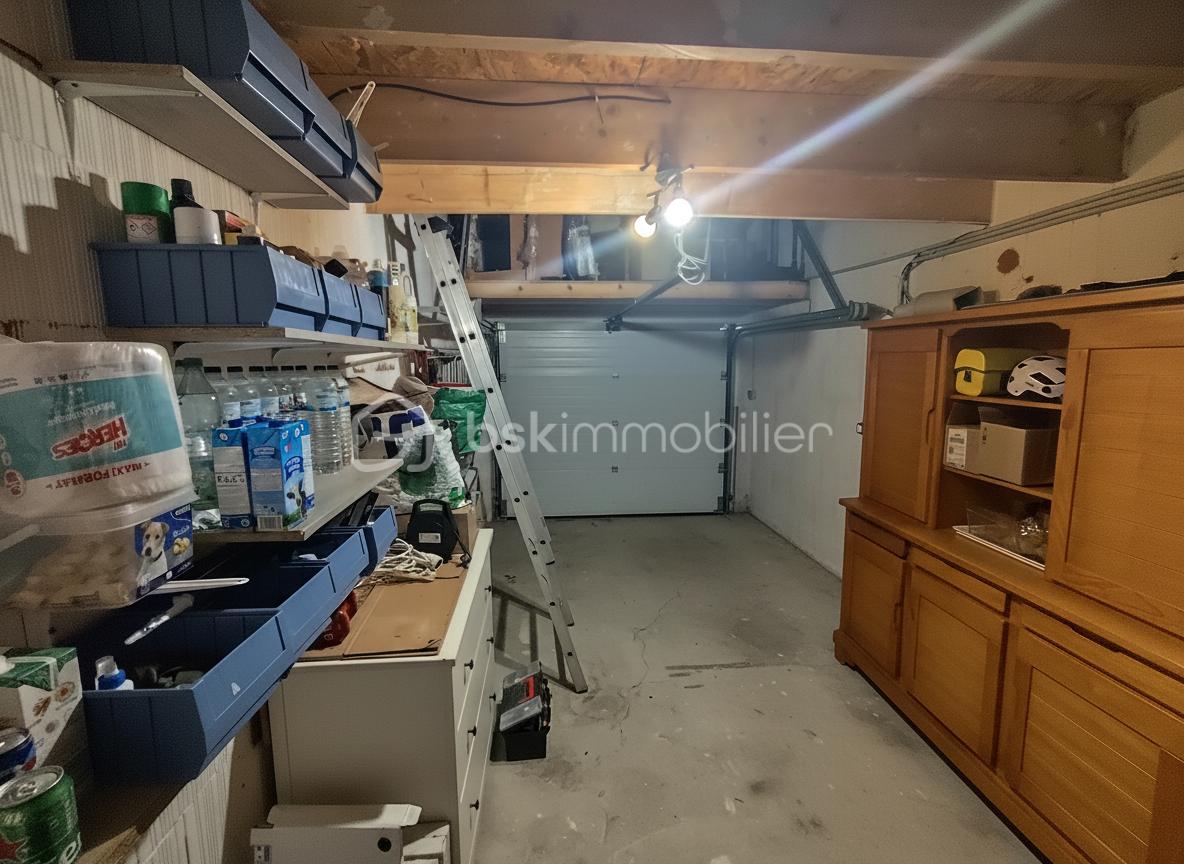 Maison de 106 m² - photo garage.jpg