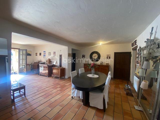 Maison de 148,03 m² - SALLE A MANGER - ENTREE.jpg