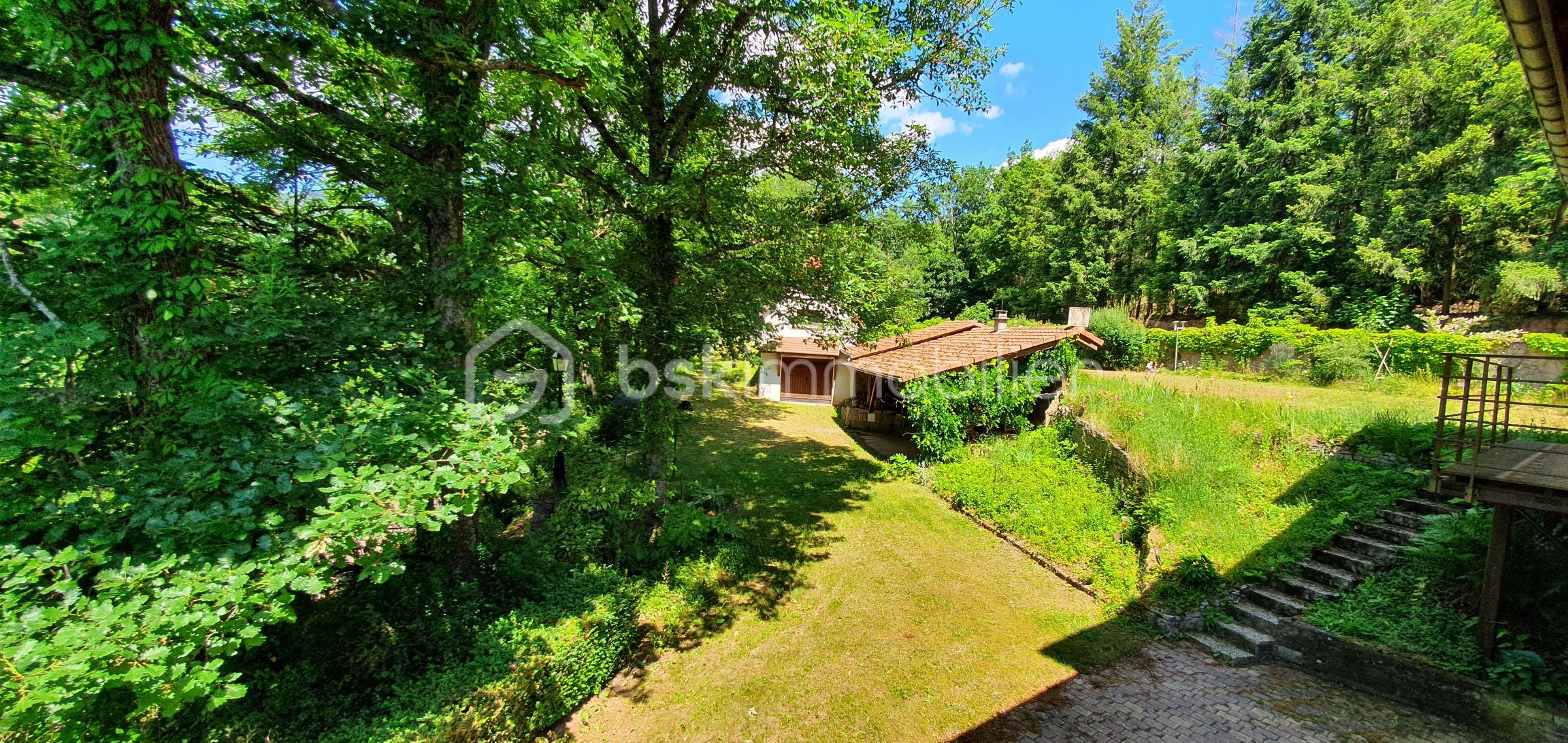 Propriete de 312 m² - photo_f1d68828dad968262af90c2a419b23d3 (1).jpg