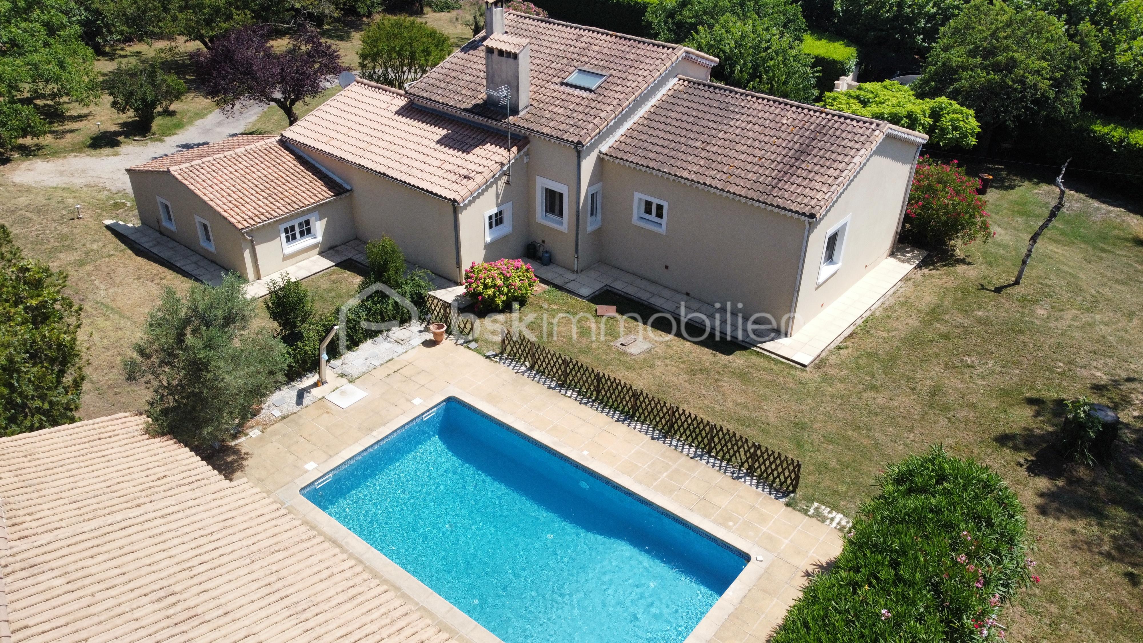 Maison de 135 m² - dji_fly_20250620_152126_339_1750425695997_photo_optimized.jpg