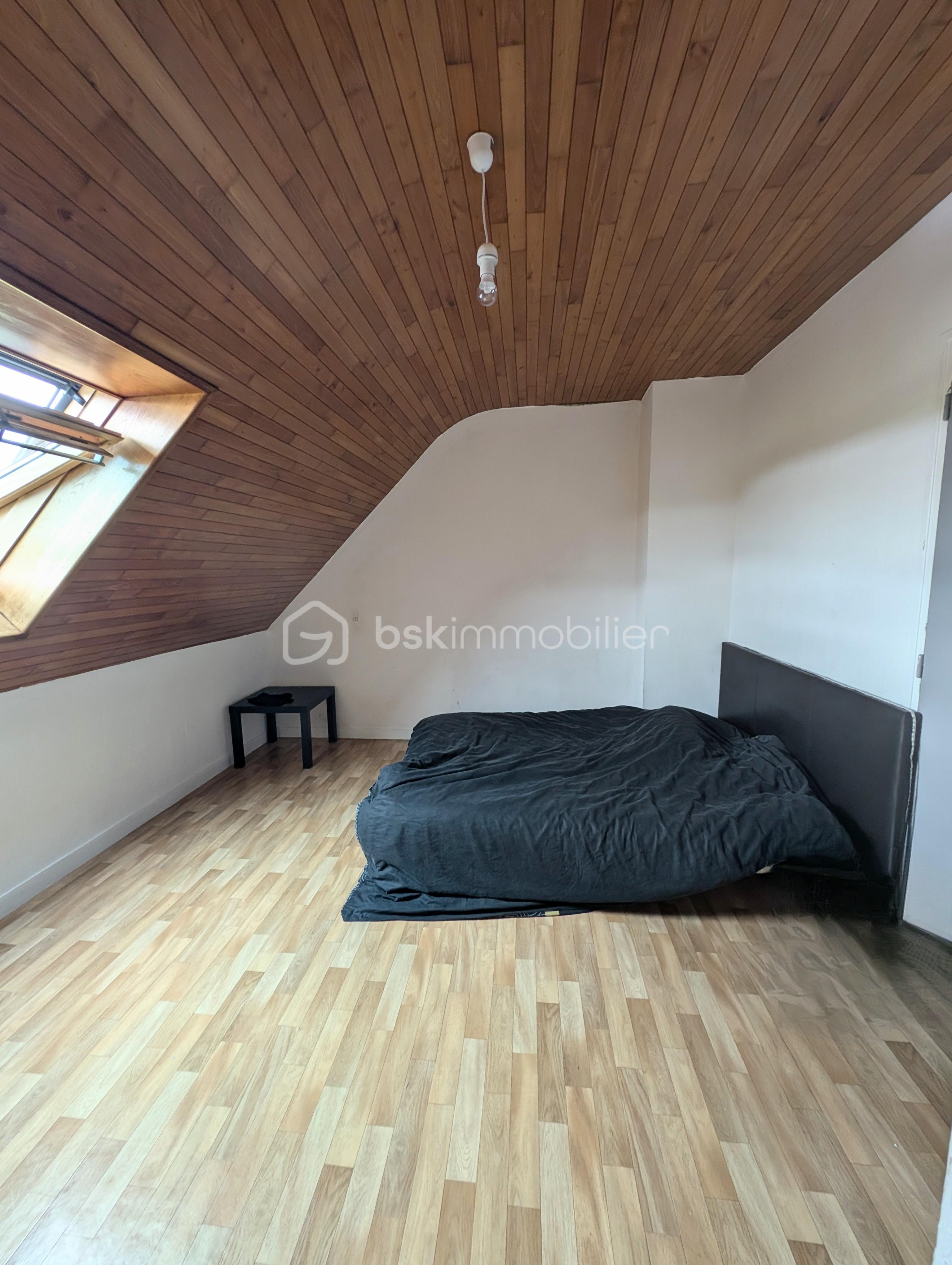 Maison de 188 m² - 1UpsIUEAJvx5MM8JZeahIfCXm2zRX7R0WUGvnaSi.jpg
