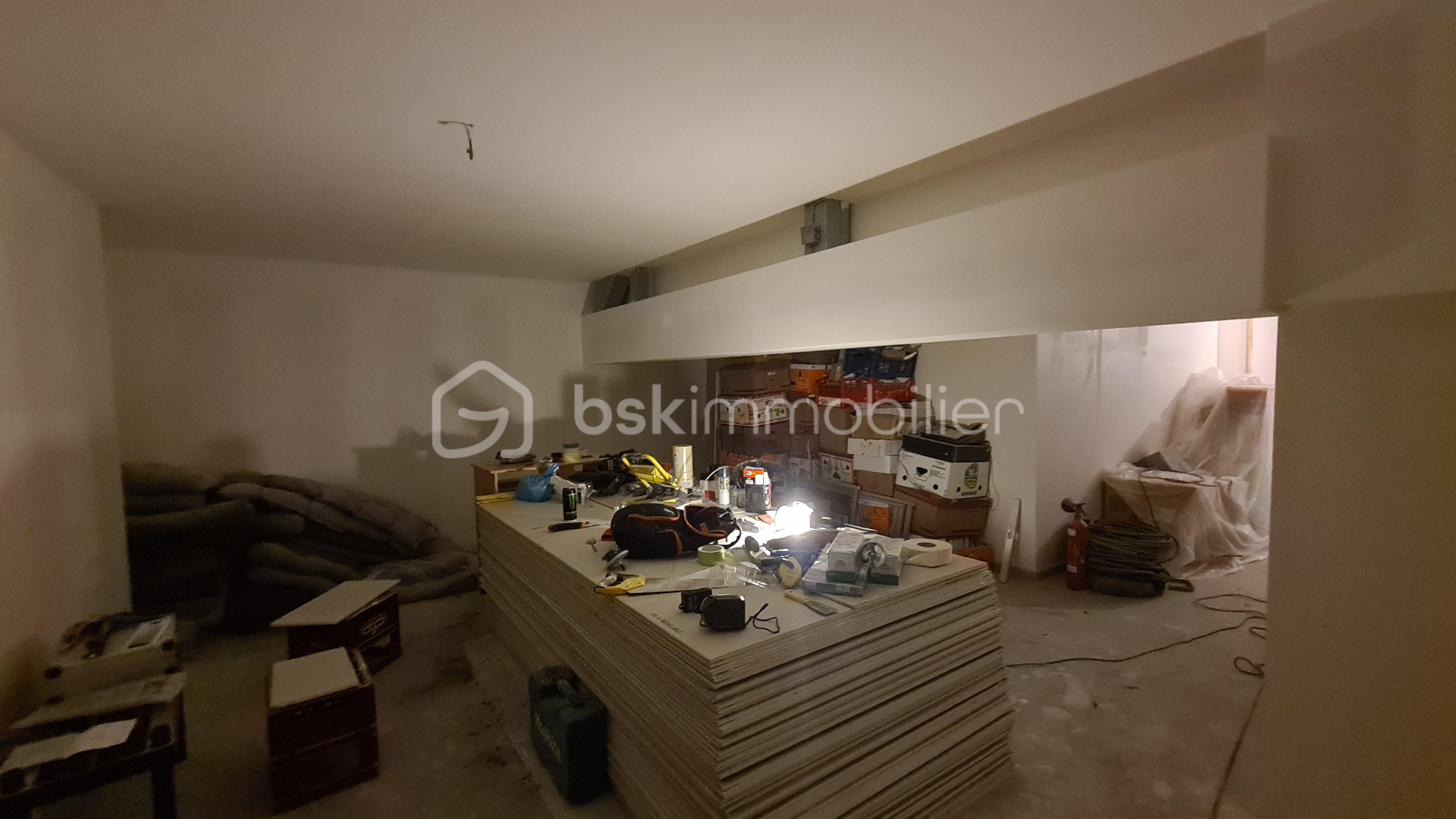 Immeuble mixte de 335,79 m² - 20220105_163917.jpg