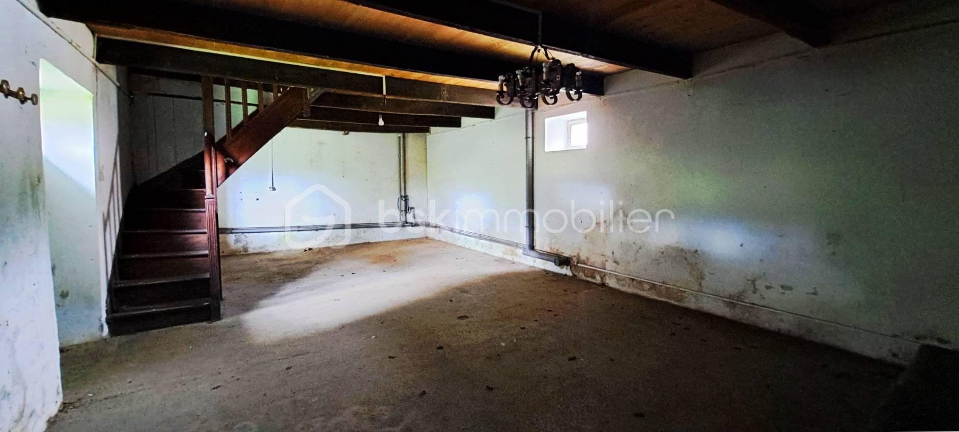 Maison en pierre de 135 m² - pièce rdc 1.jpg