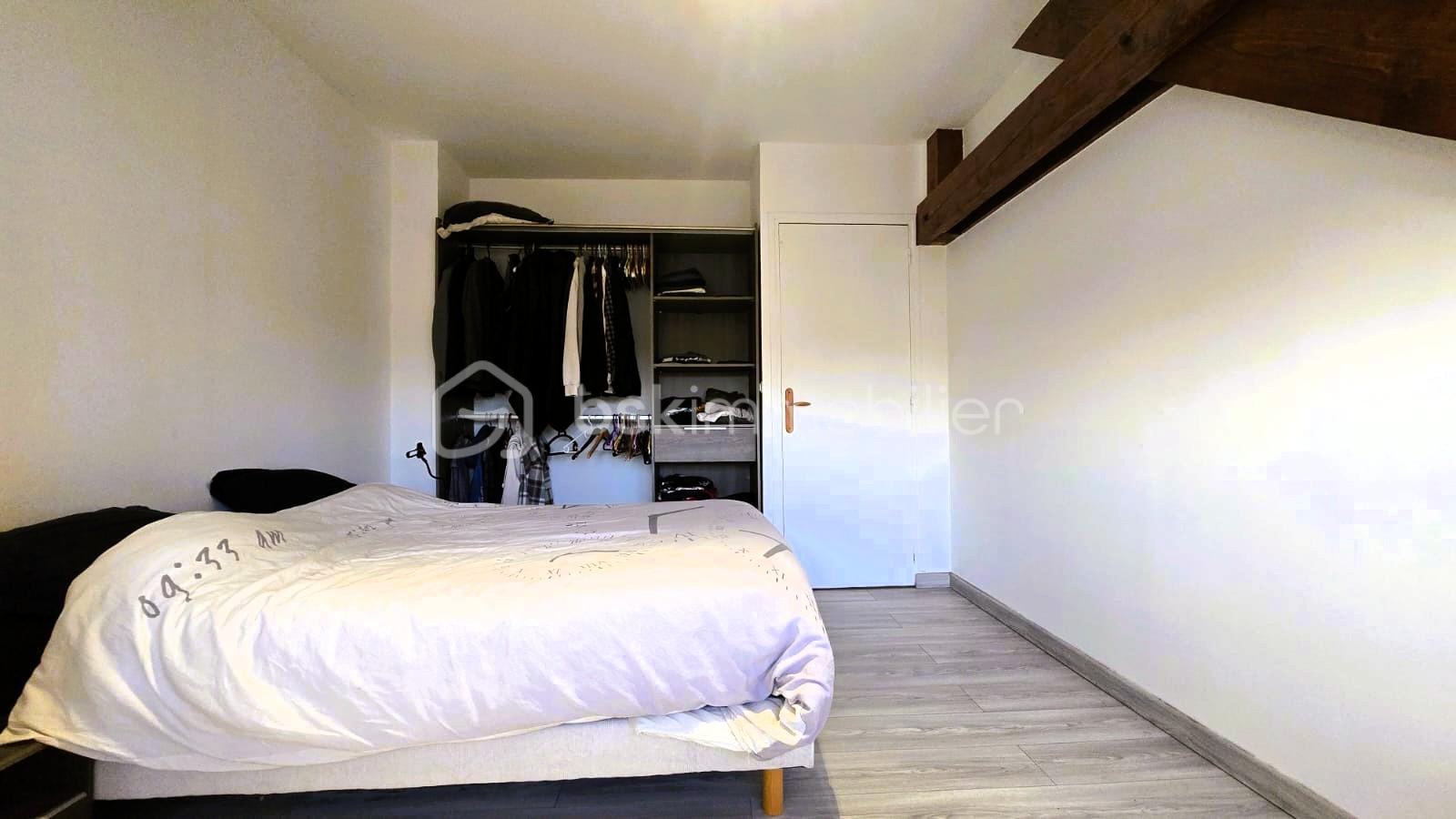 CHAMBRE VUE PLACARD .jpeg