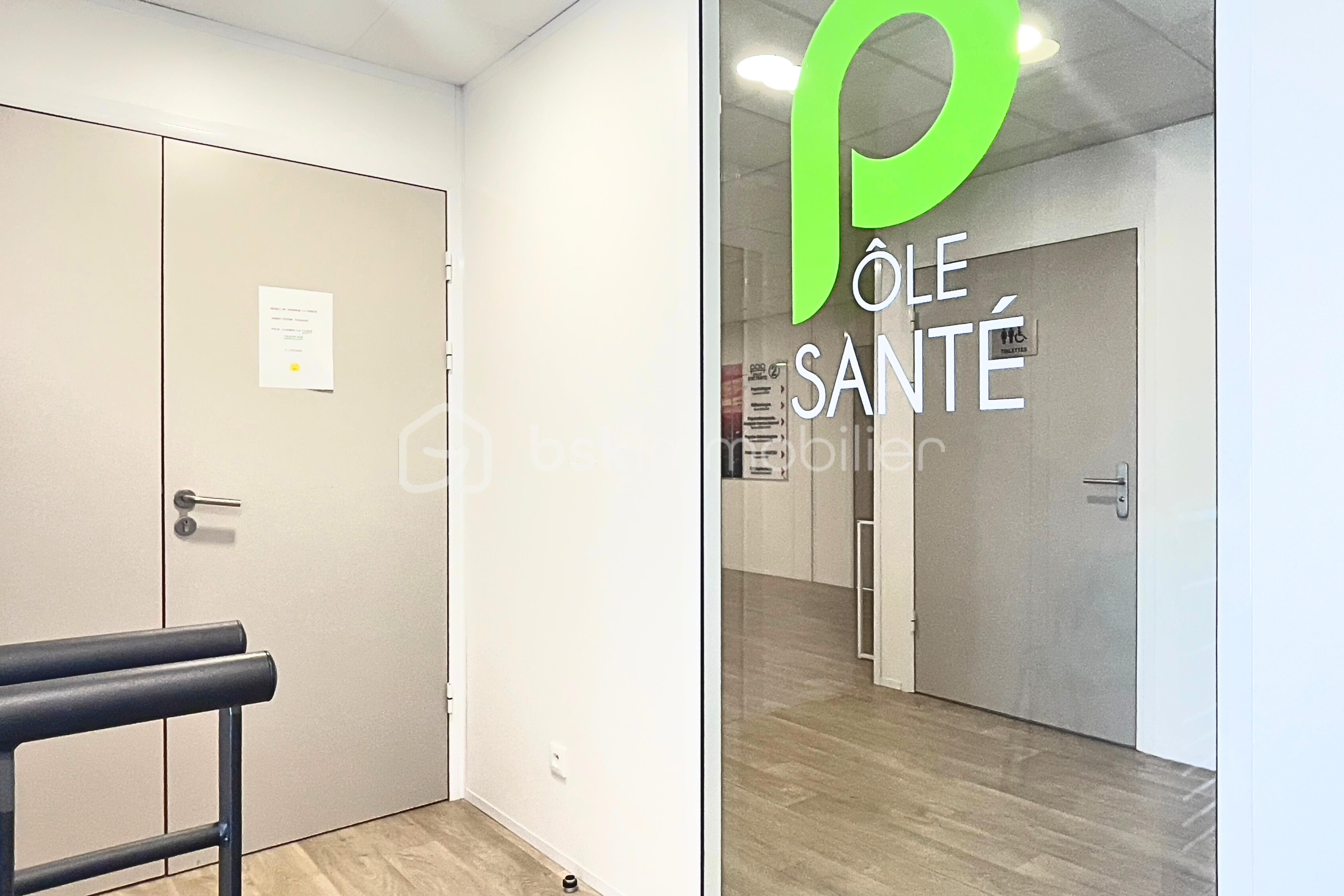 Local d activites de 19,25 m² - 2_3 7.png