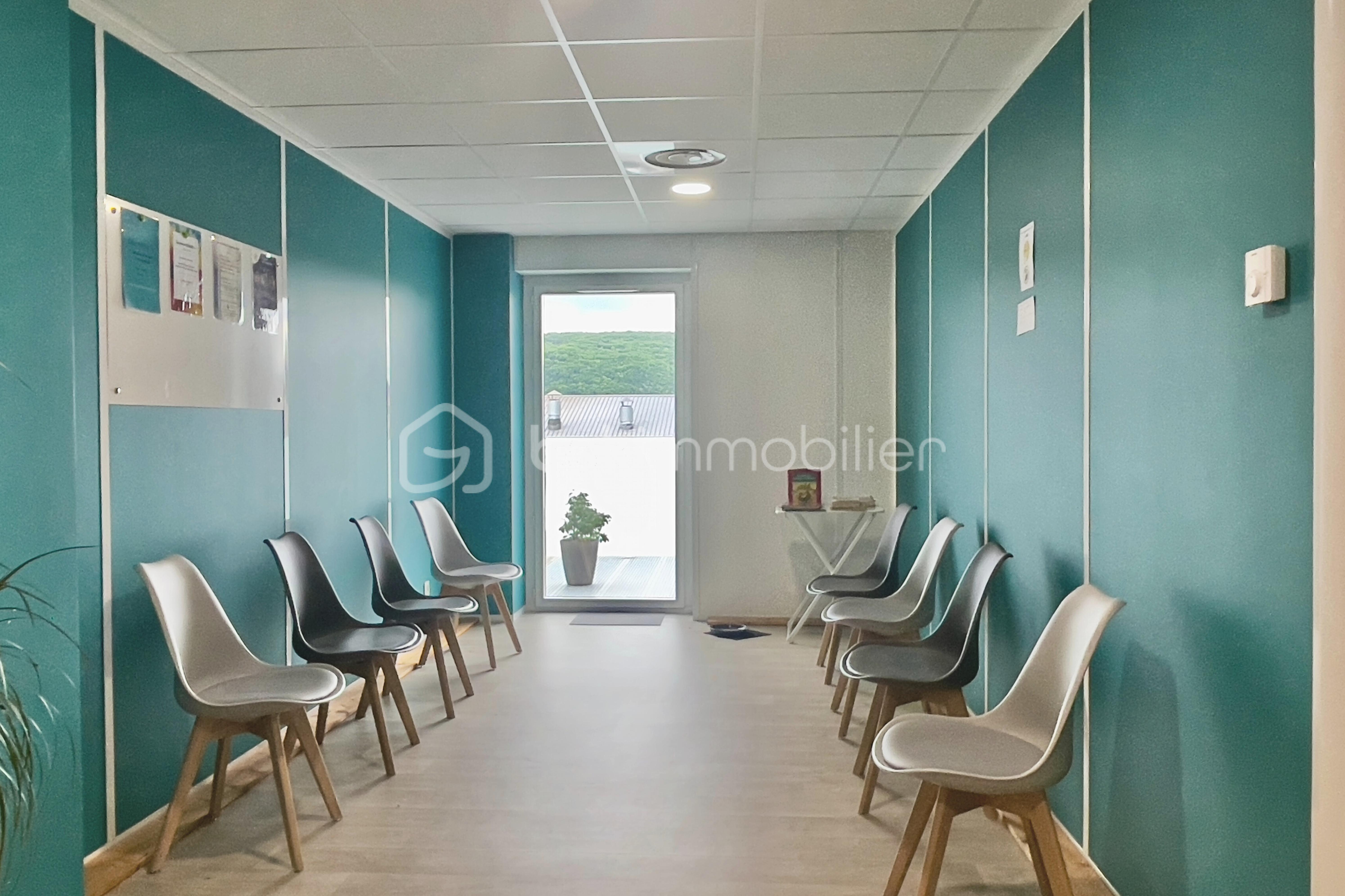 Local d activites de 19,25 m² - 2_3 6.png