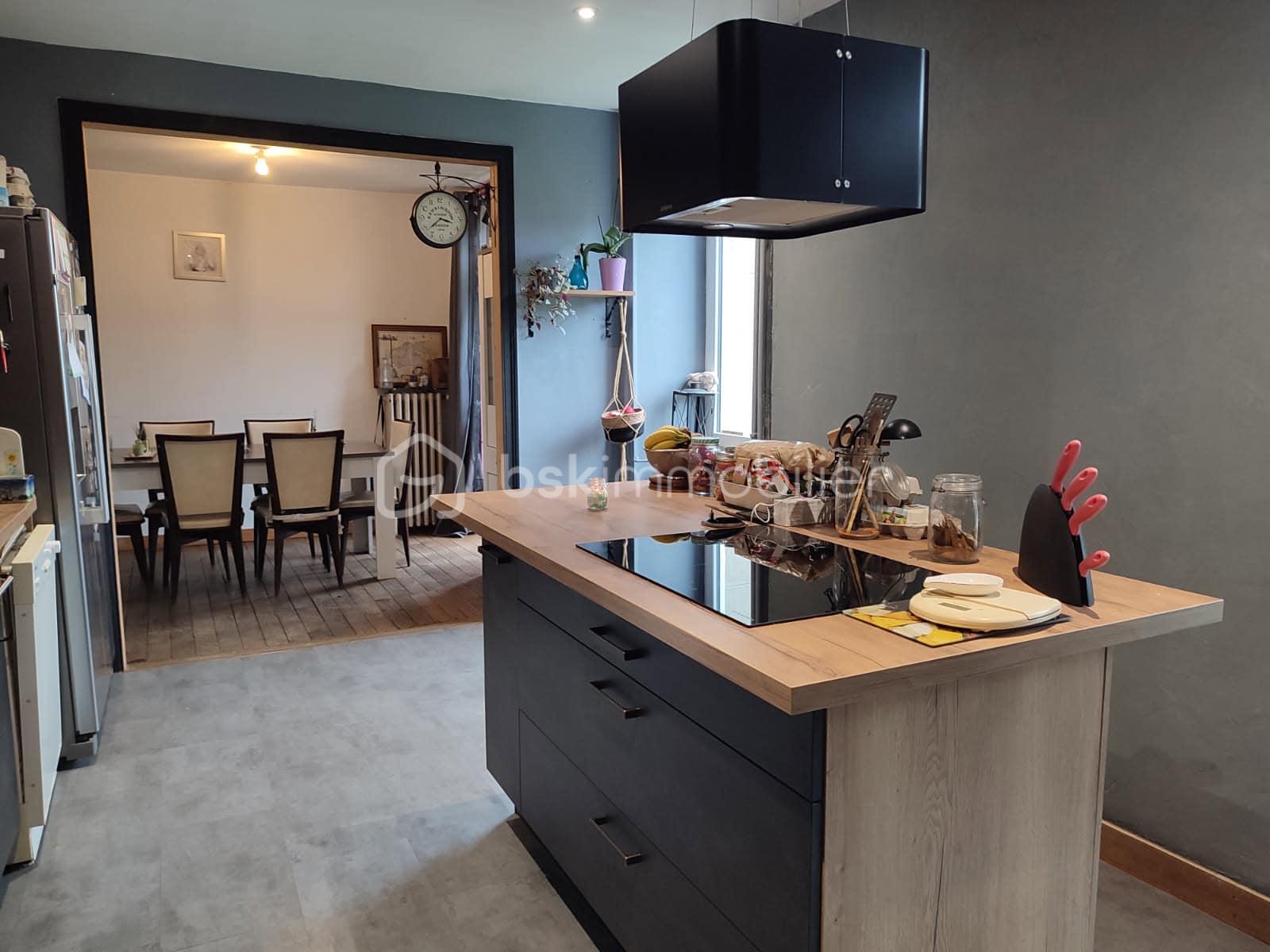 Maison de 212 m² - 480560253_1011784950798745_8811892766523711581_n.jpg