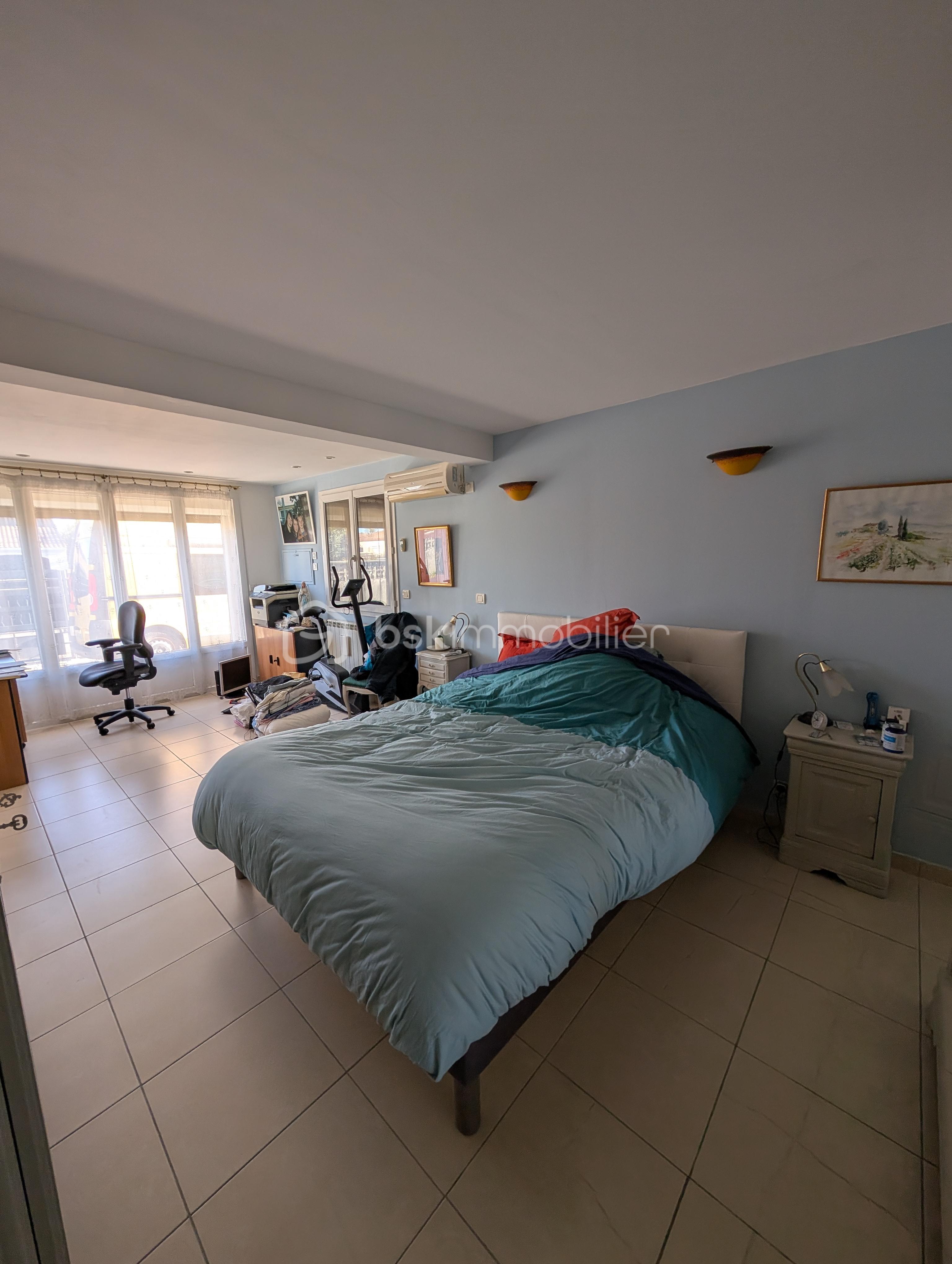 Maison de 210 m² - Chambre parentale 1 (2).jpg