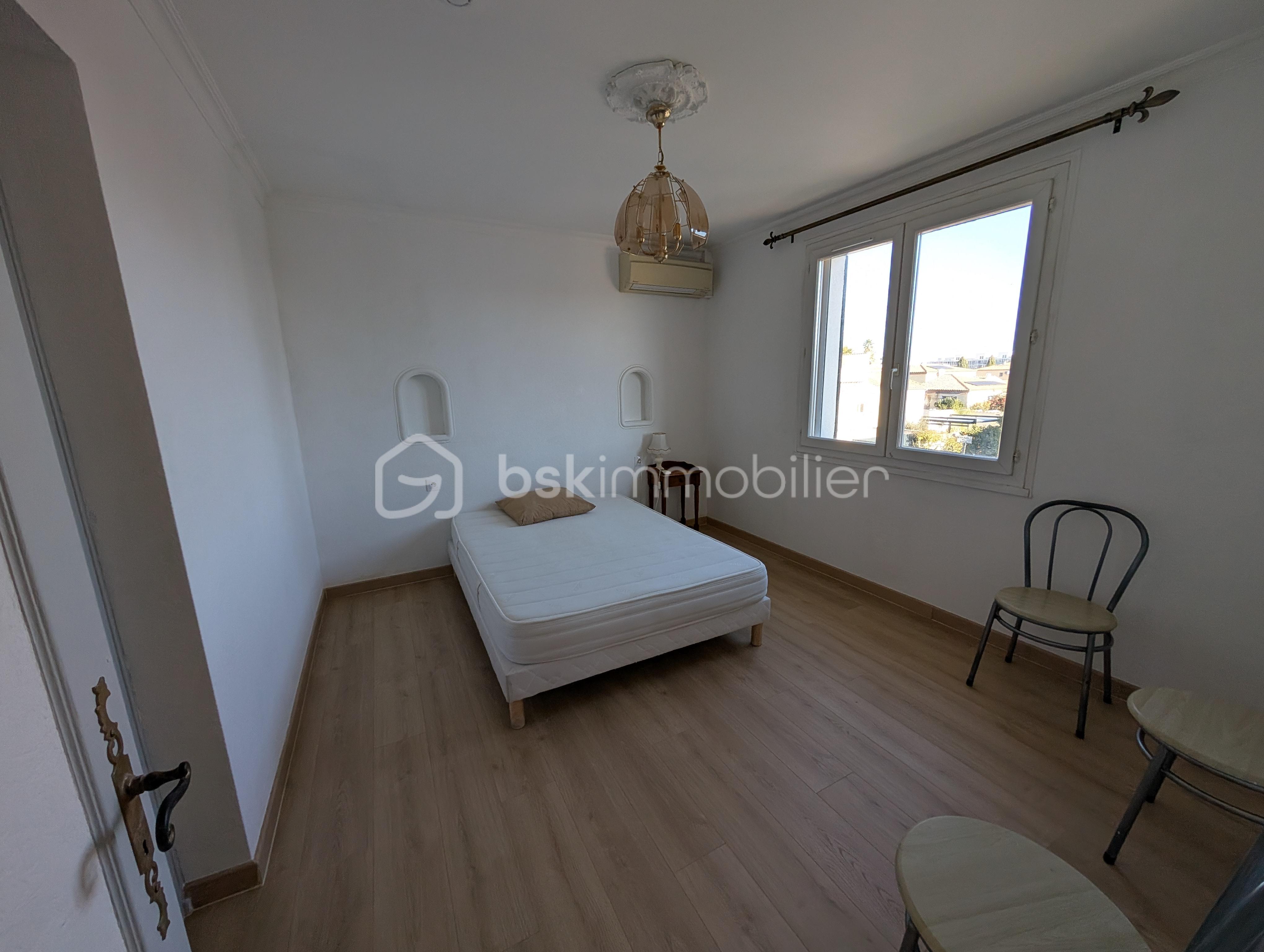 Maison de 210 m² - Chambre vert 2 (2).jpg